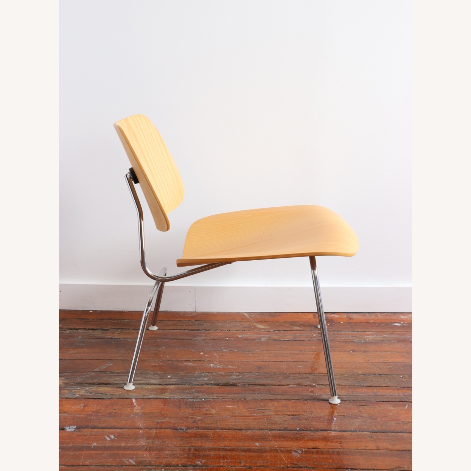 Eames LCM Chairs - image-4