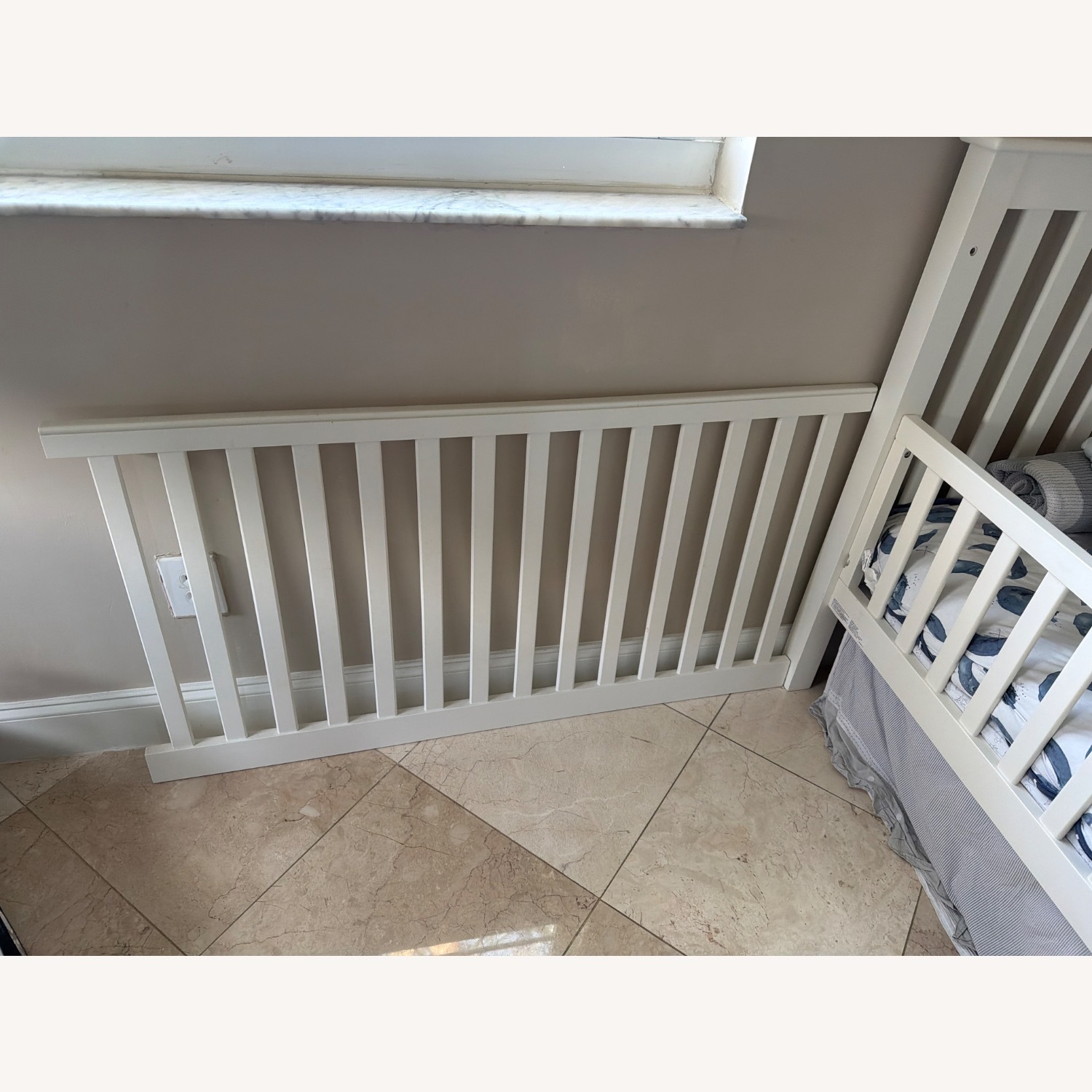 Pottery Barn Kendall White Wood Crib - image-5