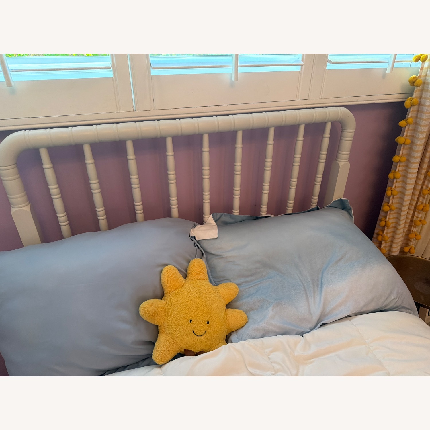 Elsie White Twin Bed - image-4