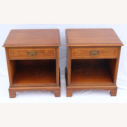 Used 1980s Henredon Fine Furniture Pair of Nightstands for sale on AptDeco