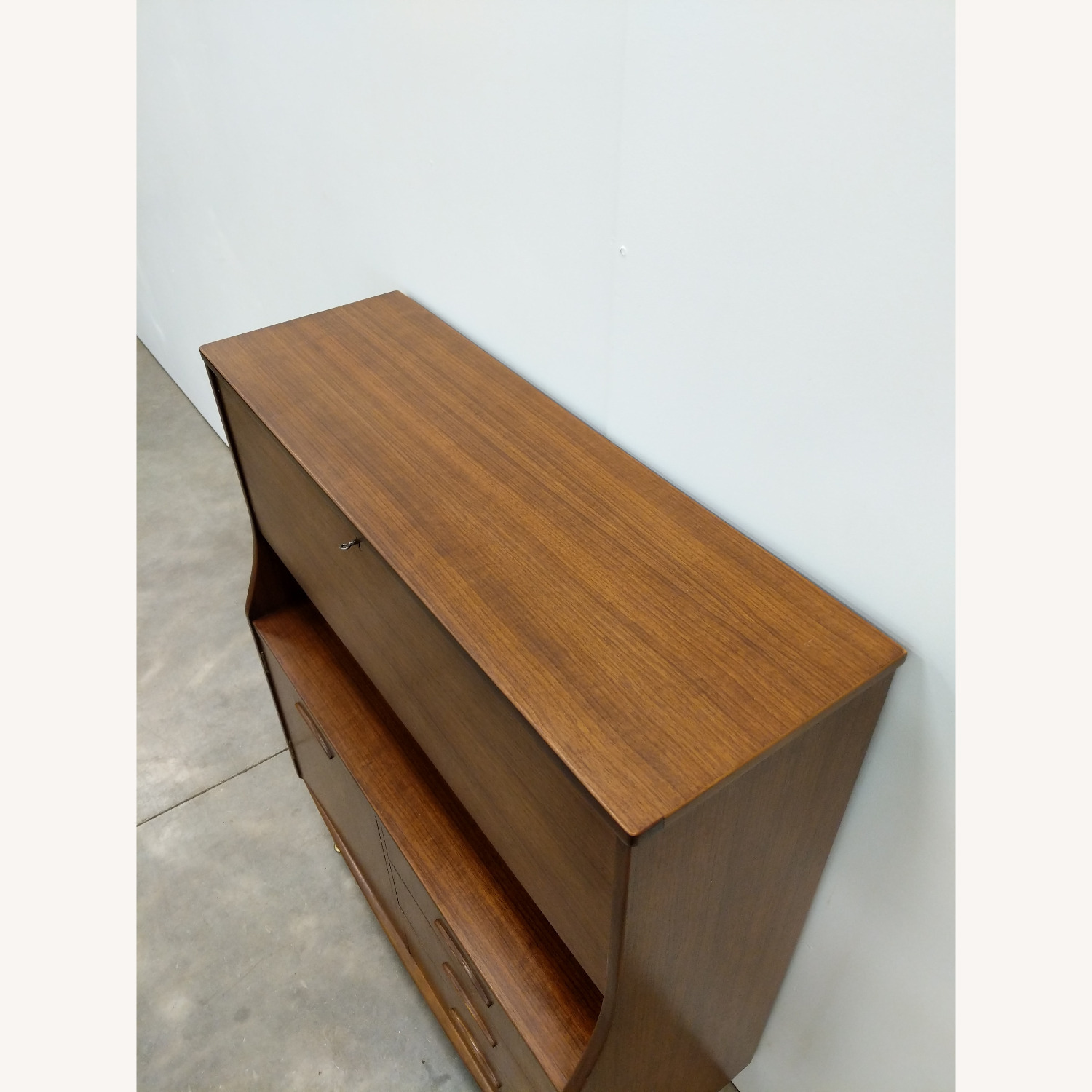 Vintage Mid Century Modern Cabinet / Sideboard - image-5