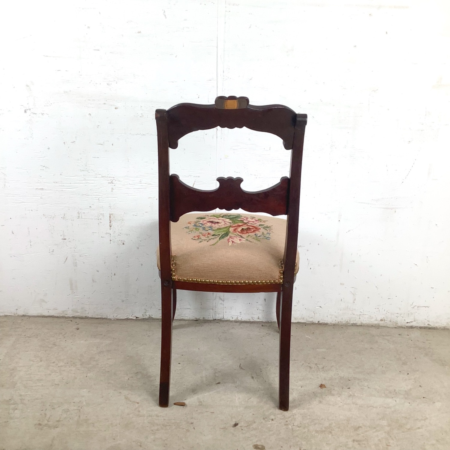 Vintage Chippendale Style Accent Chair - image-12