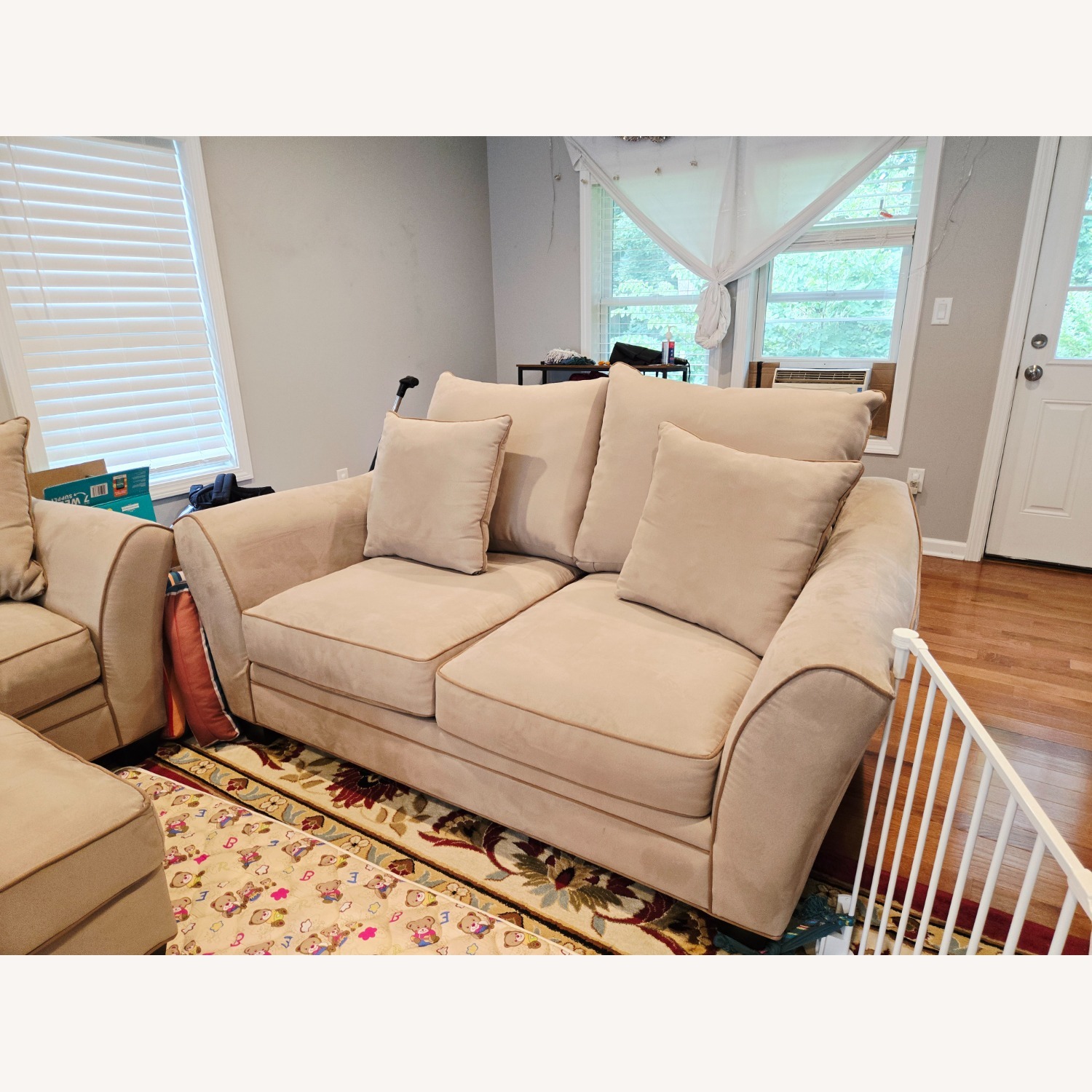 Raymour & Flanigan Briarwood 2 Seater Sofa - image-4