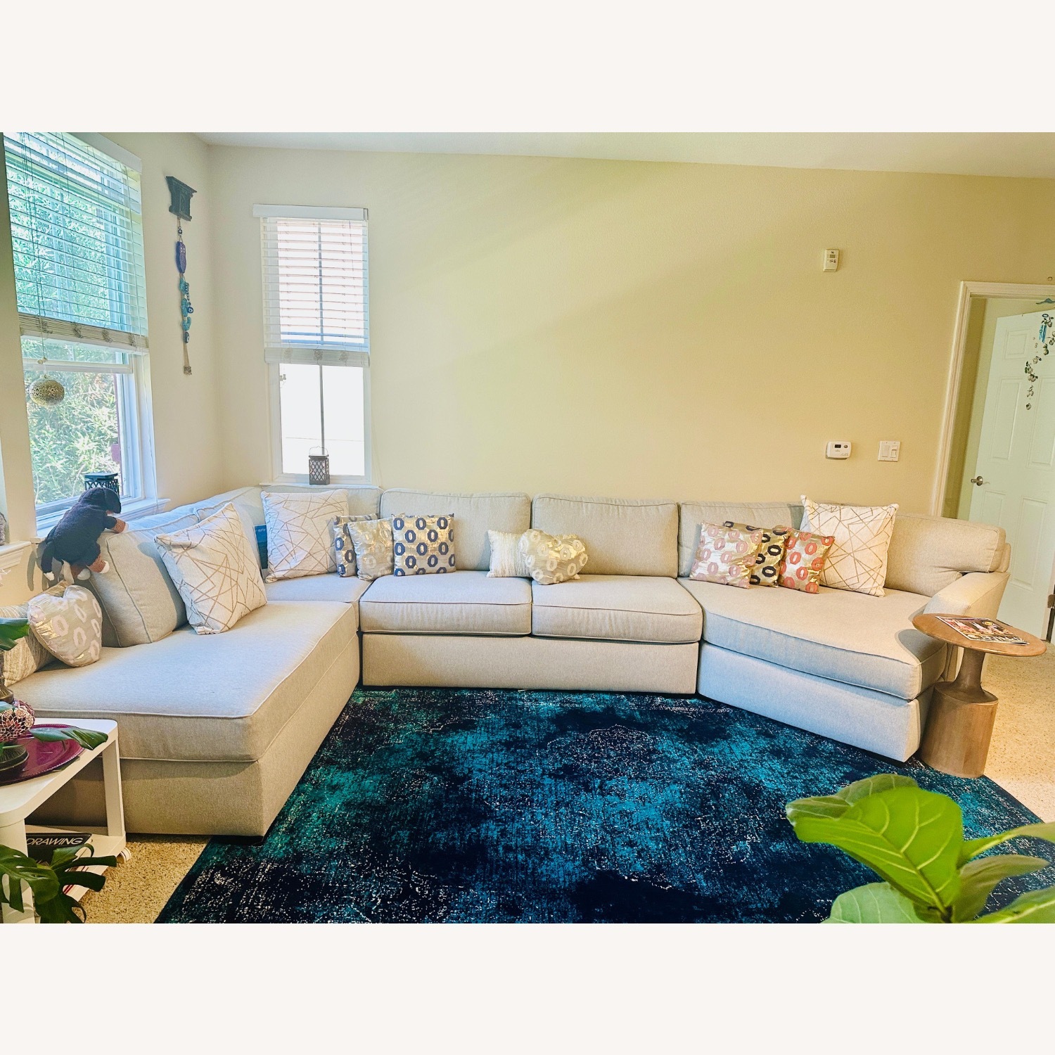 3 Piece Sectional - image-1