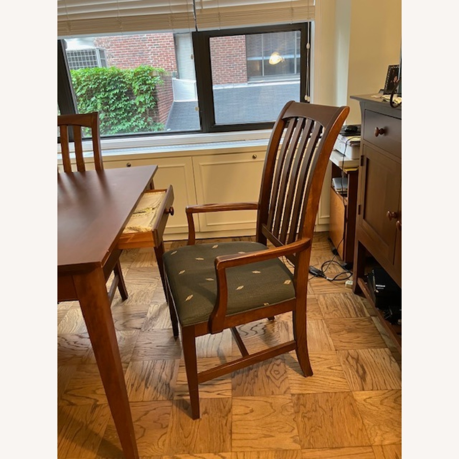 Ethan Allen Rectangular Table & Six Chairs - image-4