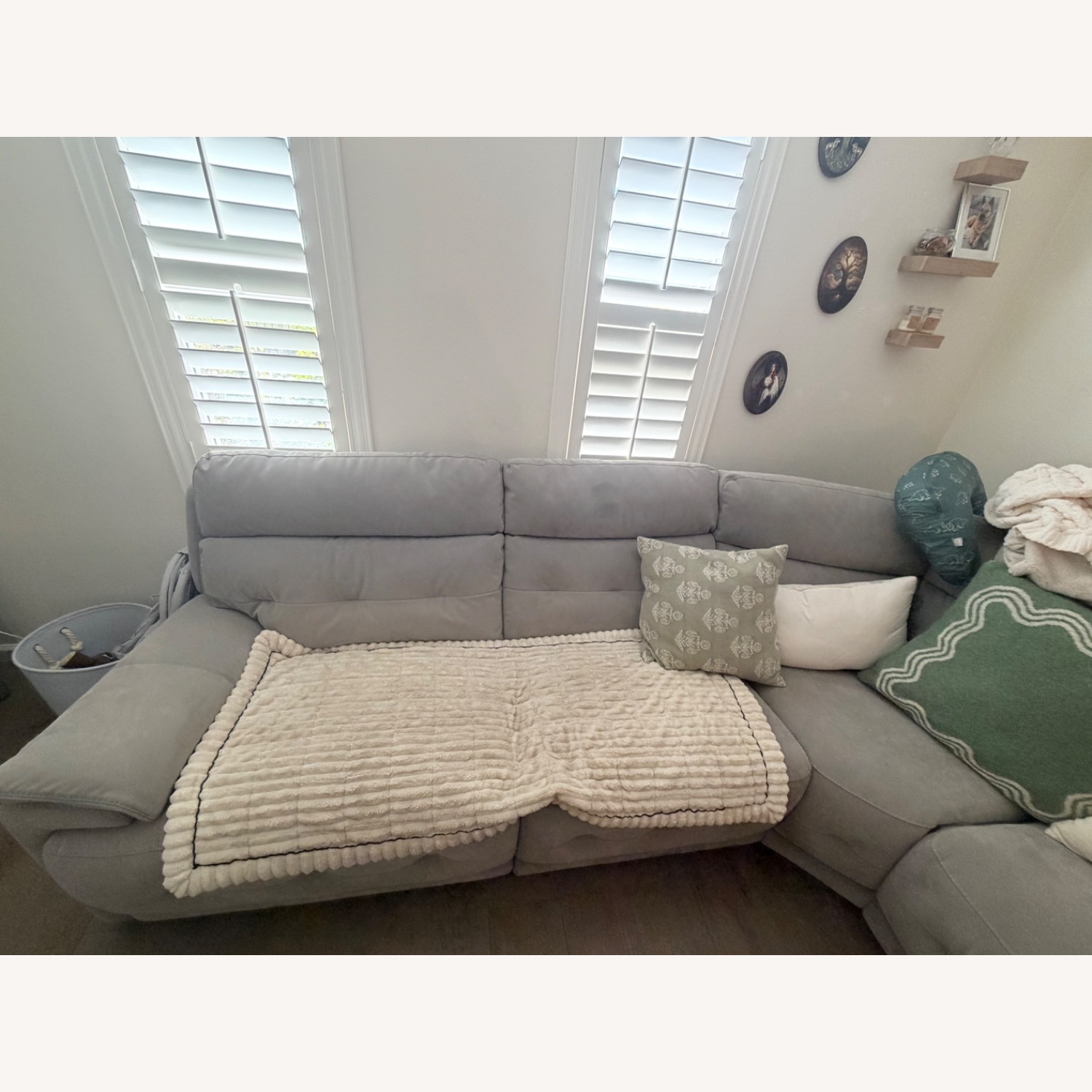 Rumor 6pc Power Sectional  - image-3