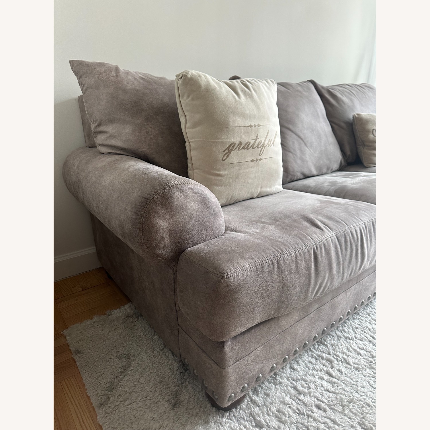 Briarcliff Sofa - image-2