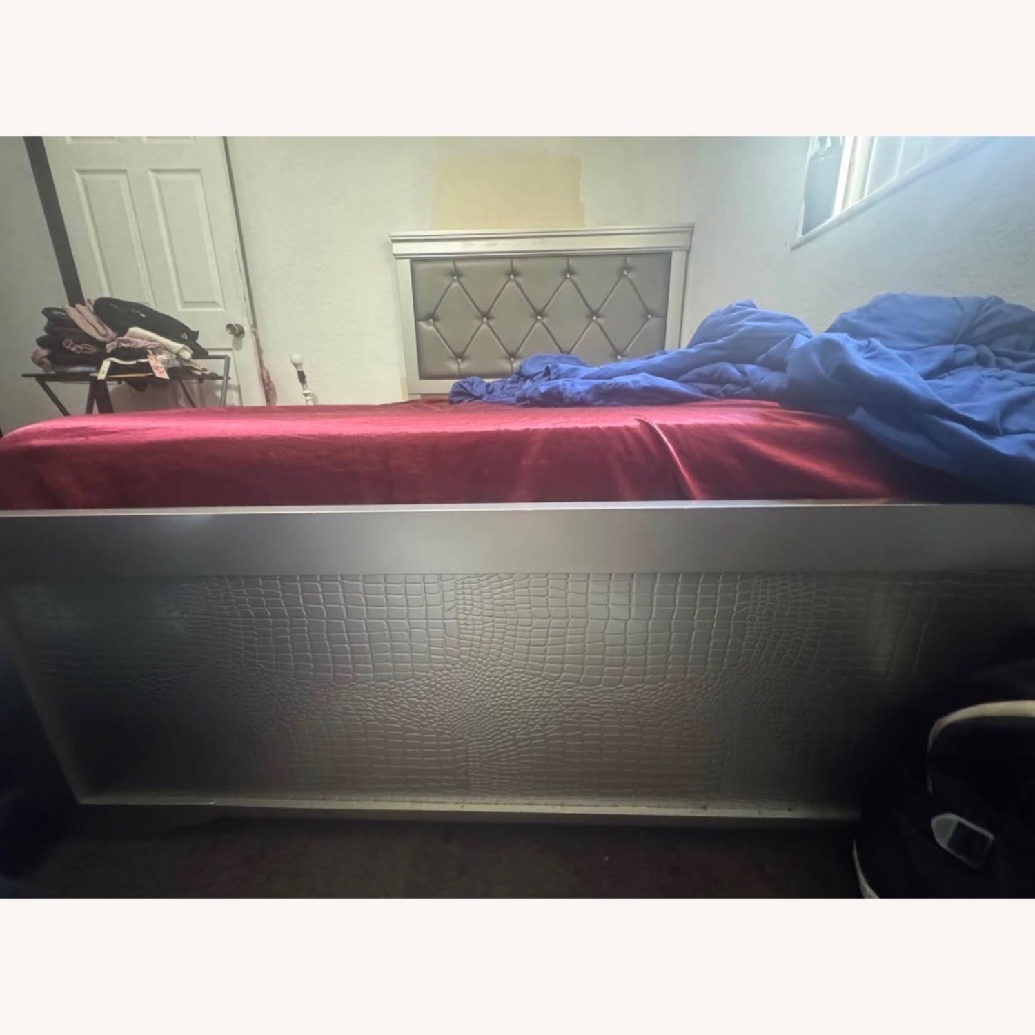 Amalia Metallic 3 PC Full Bed - image-2