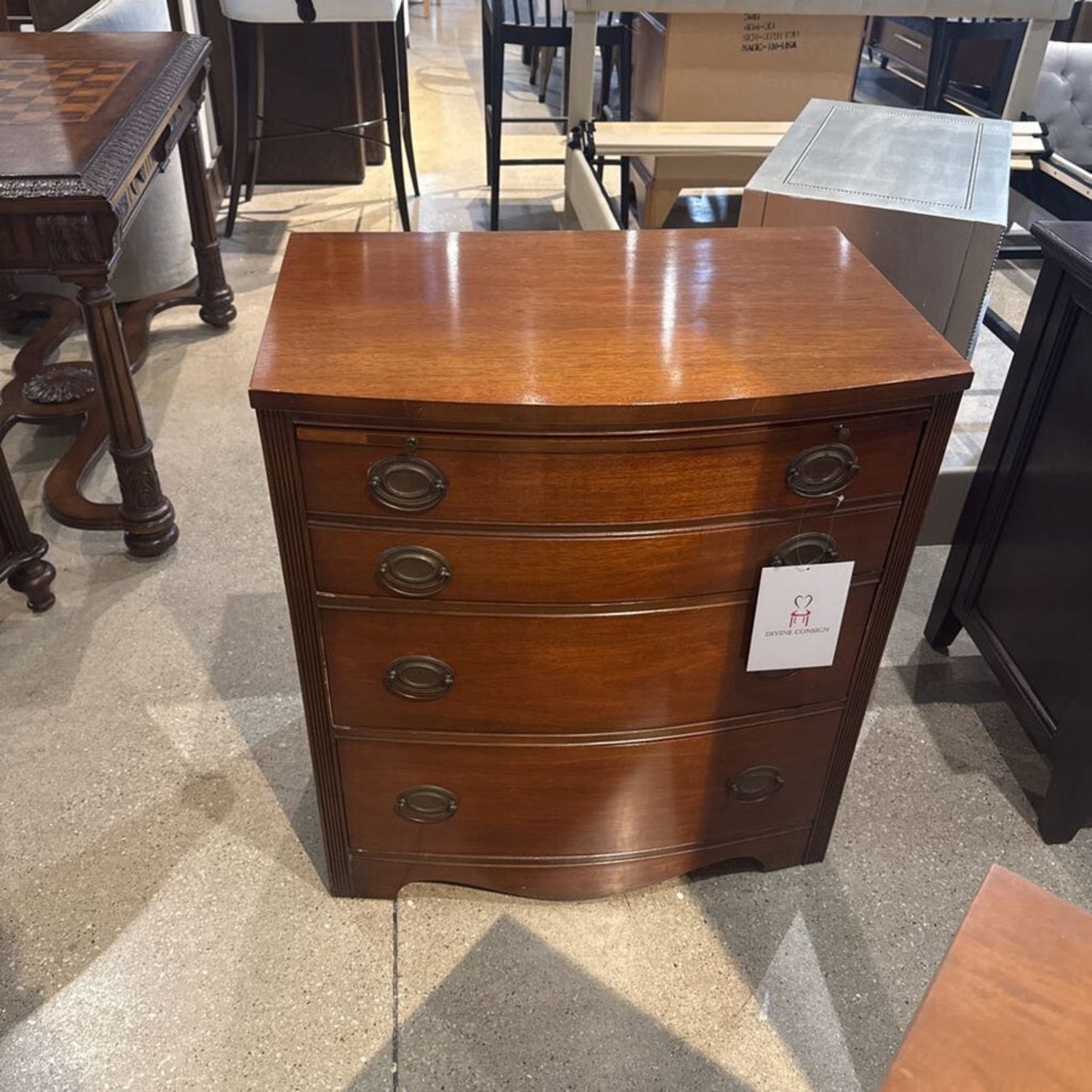 Federal Bowfront Bachelor's Chest Dresser - image-2