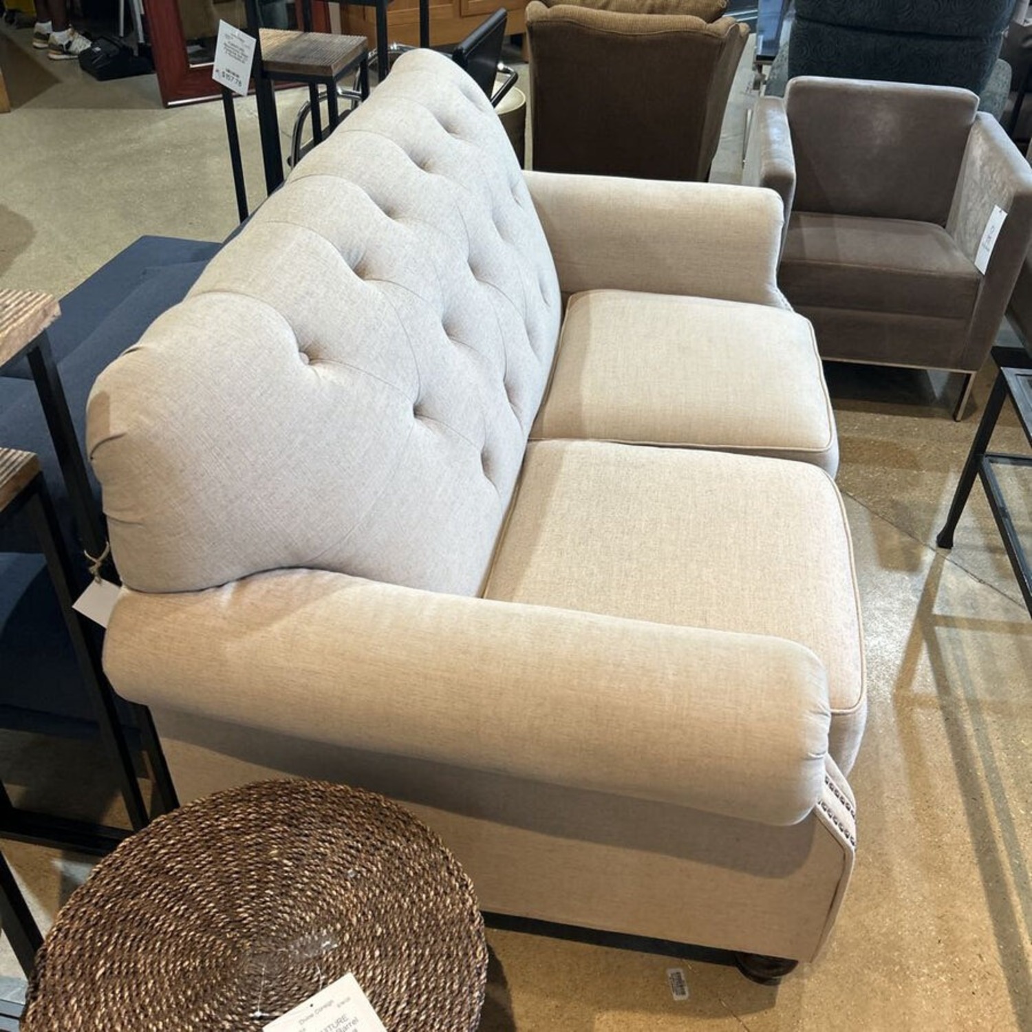 Kieran Traditional Roll-Arm Loveseat - image-4