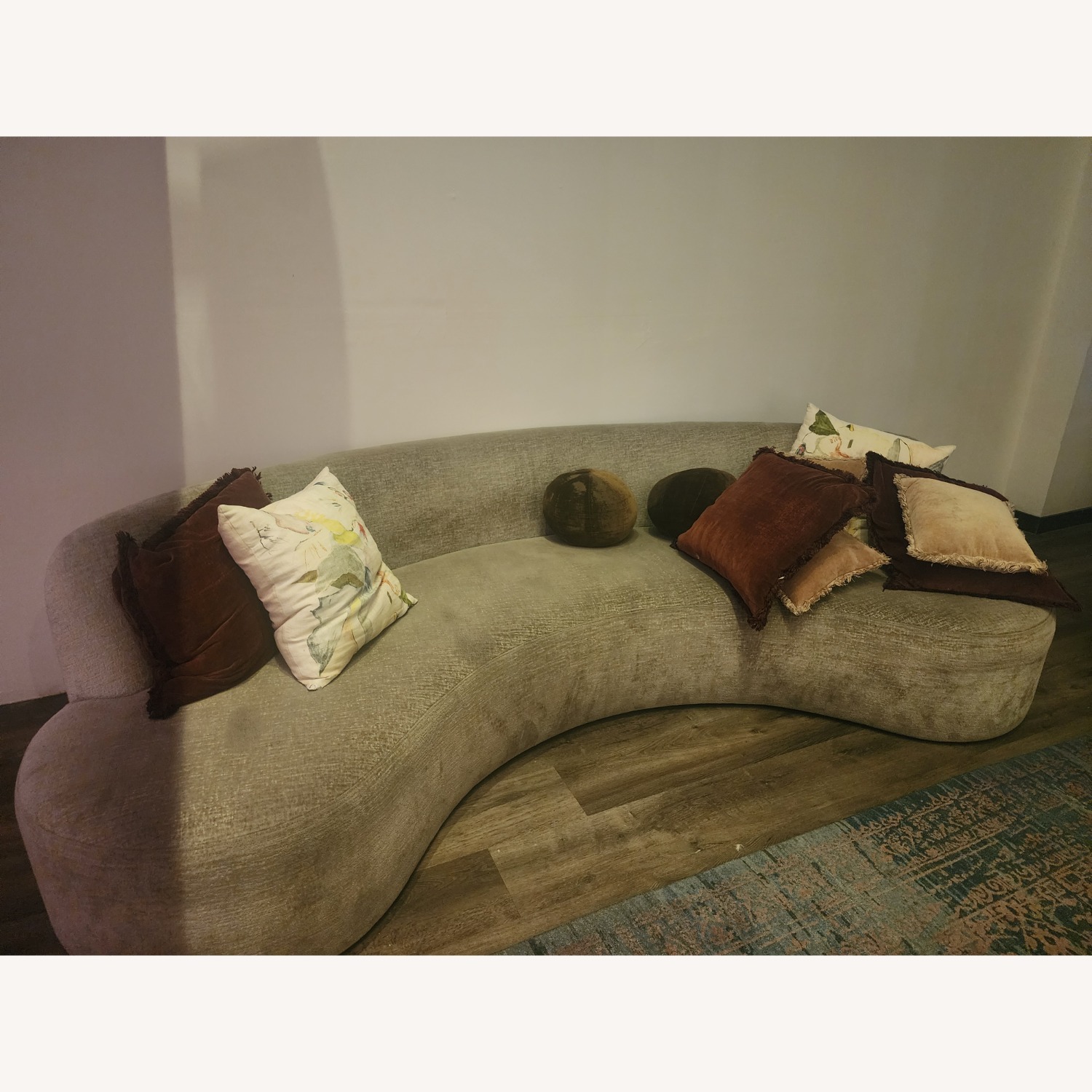 White Wool 3+ Piece Sectional - image-9