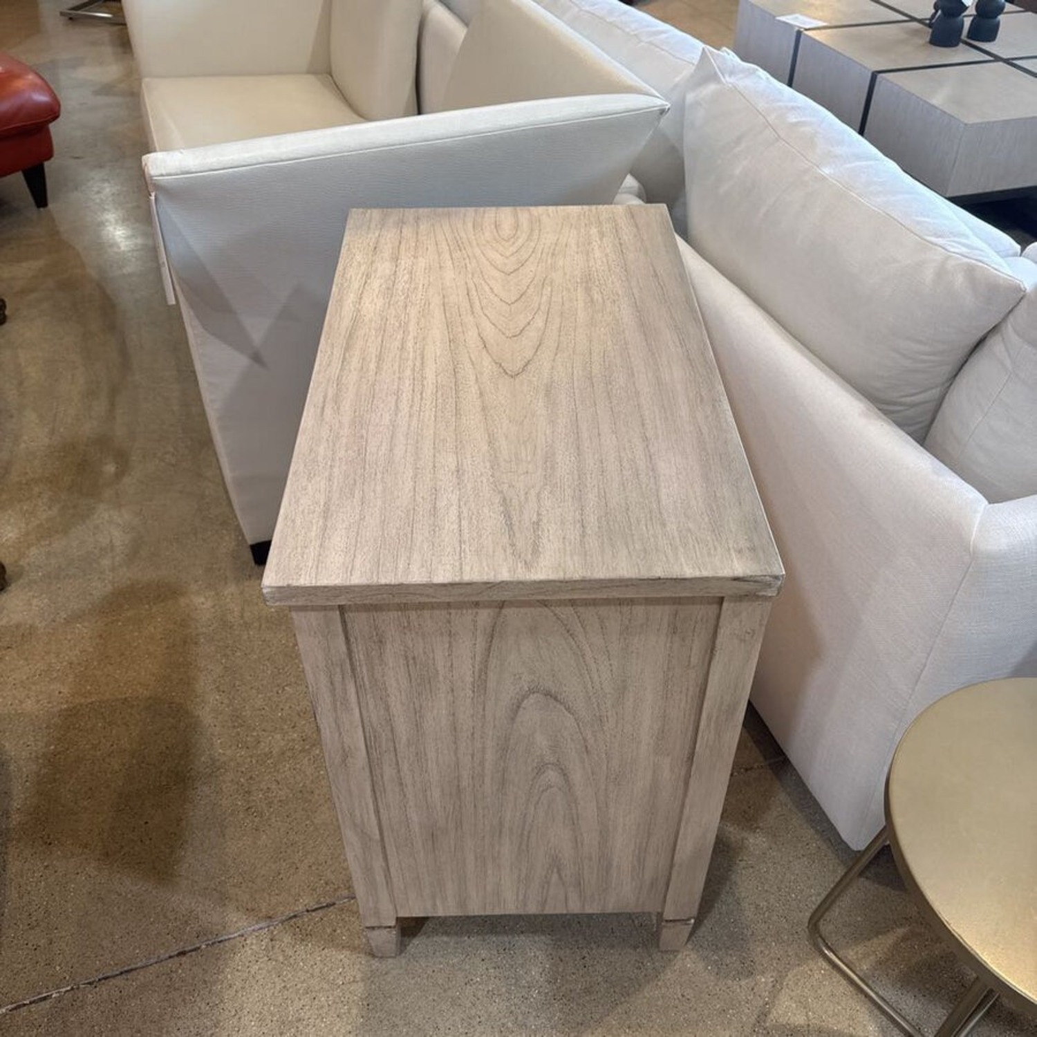 Flagstaff 3-Drawer Dresser - image-4