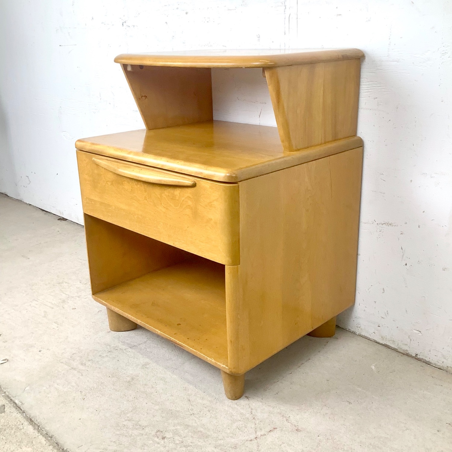 Vintage Heywood-Wakefield Wheat Nightstand - image-4