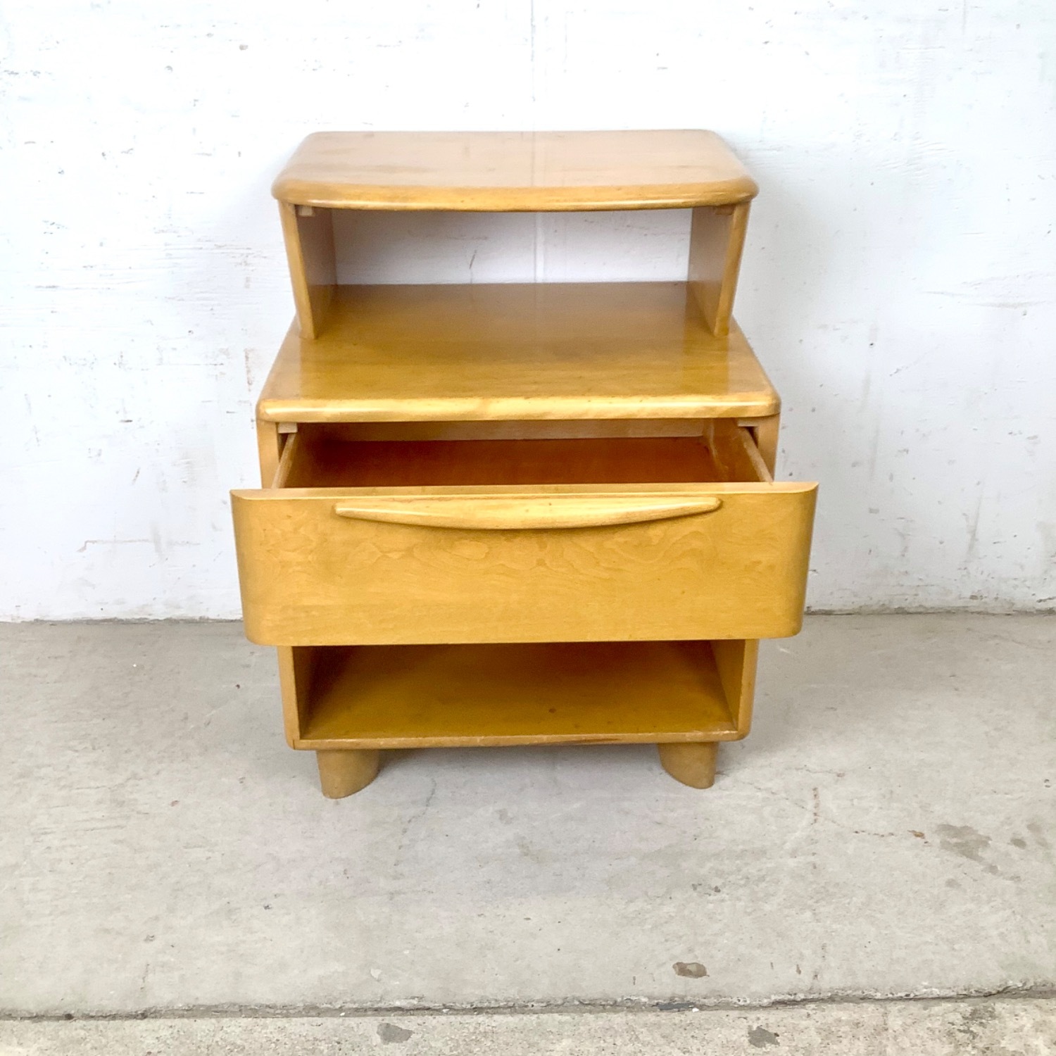 Vintage Heywood-Wakefield Wheat Nightstand - image-14