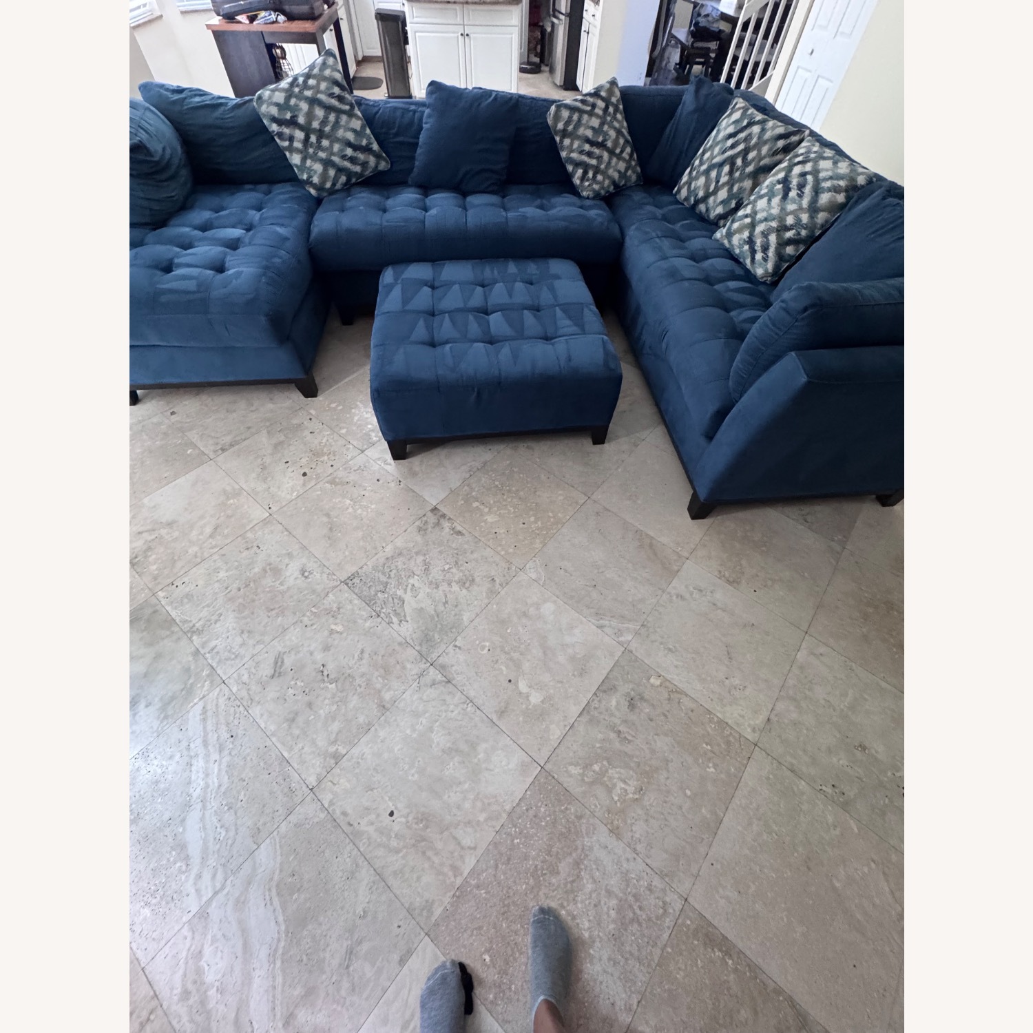 Rooms To Go Cindy Crawford Sectional - image-2