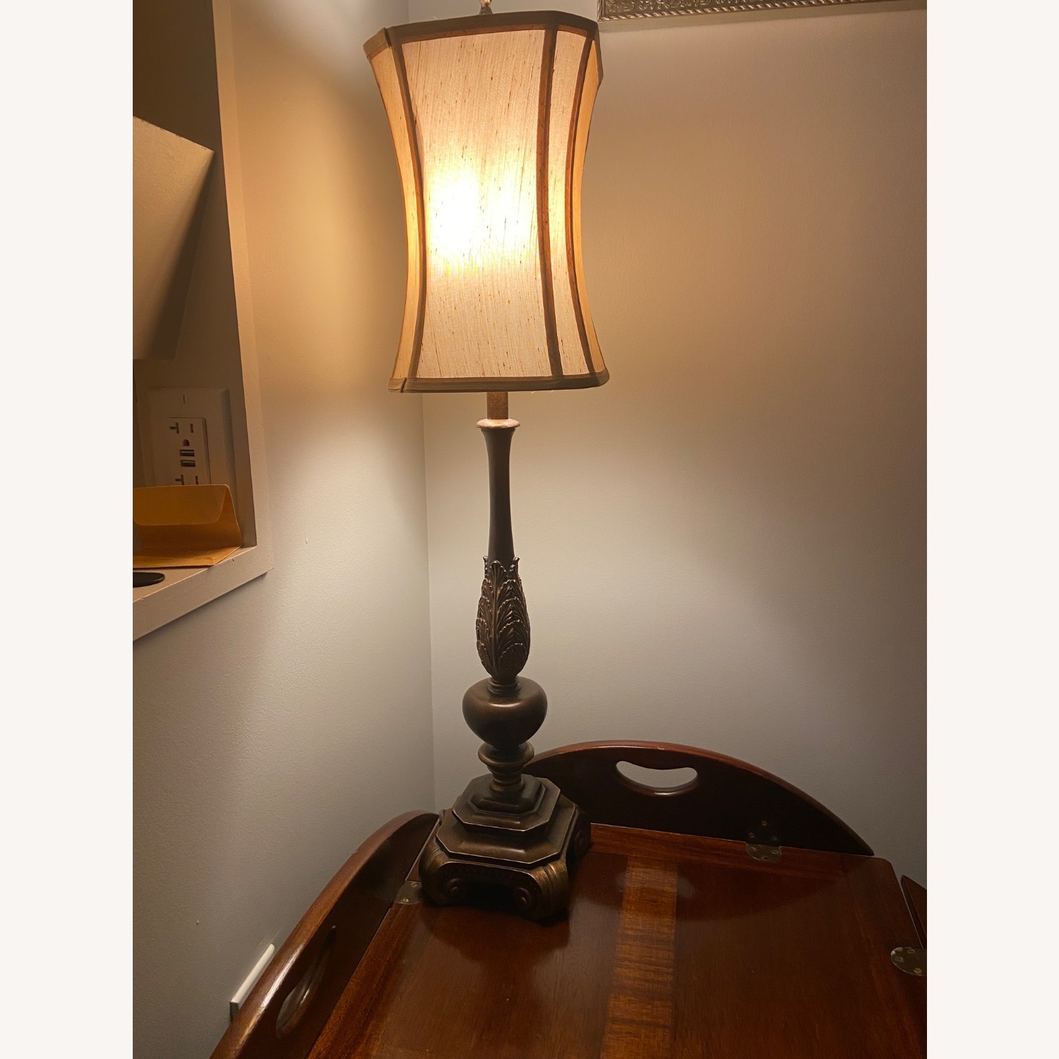 Vintage/Antique Finds Light Brown Table Lamp - image-2