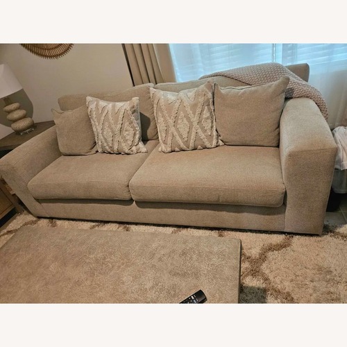 Used Rooms To Go Drew & Jonathan Melbourne 3+ Seater Sofa for sale on AptDeco