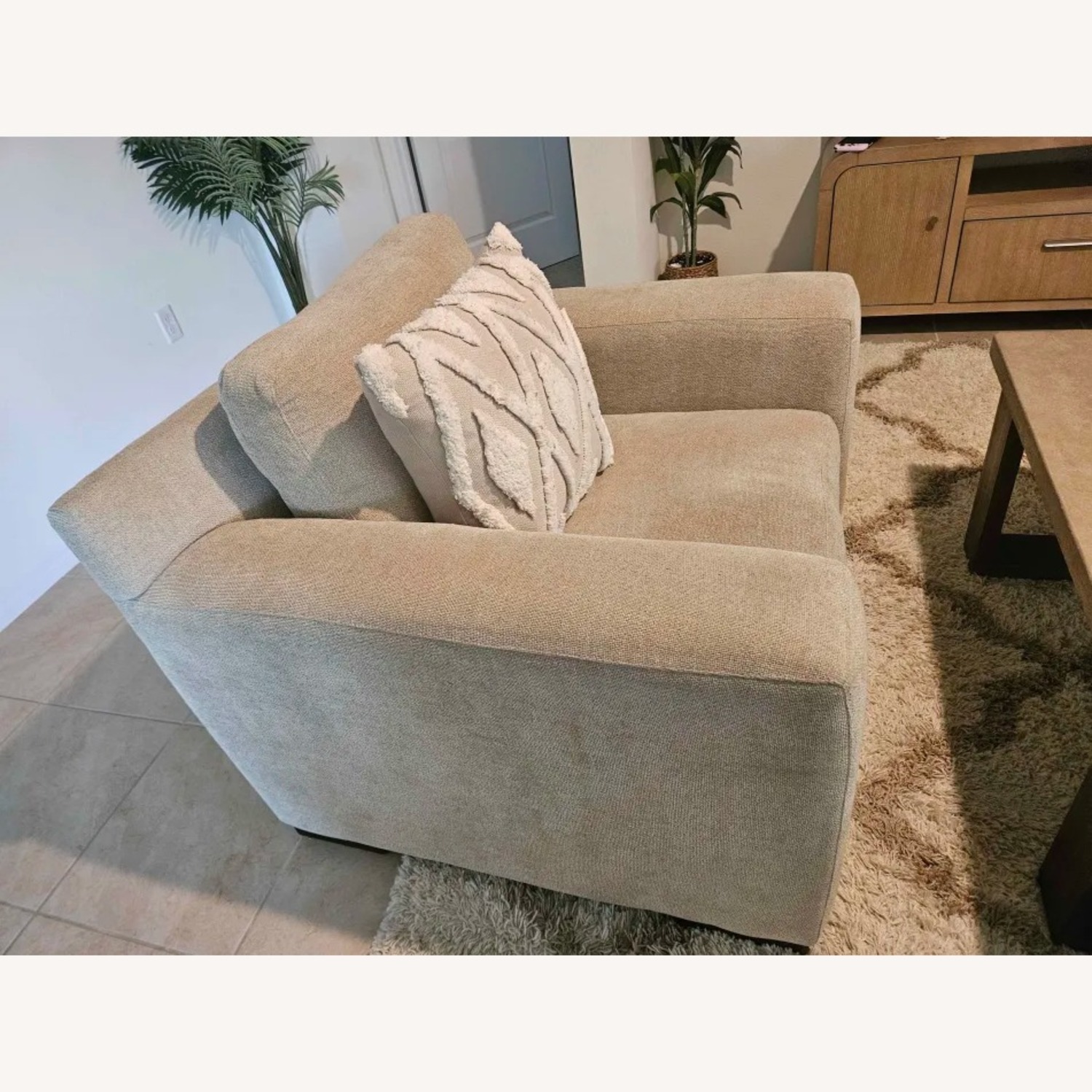 Rooms To Go Drew & Jonathan Melbourne Accent Chair - image-3