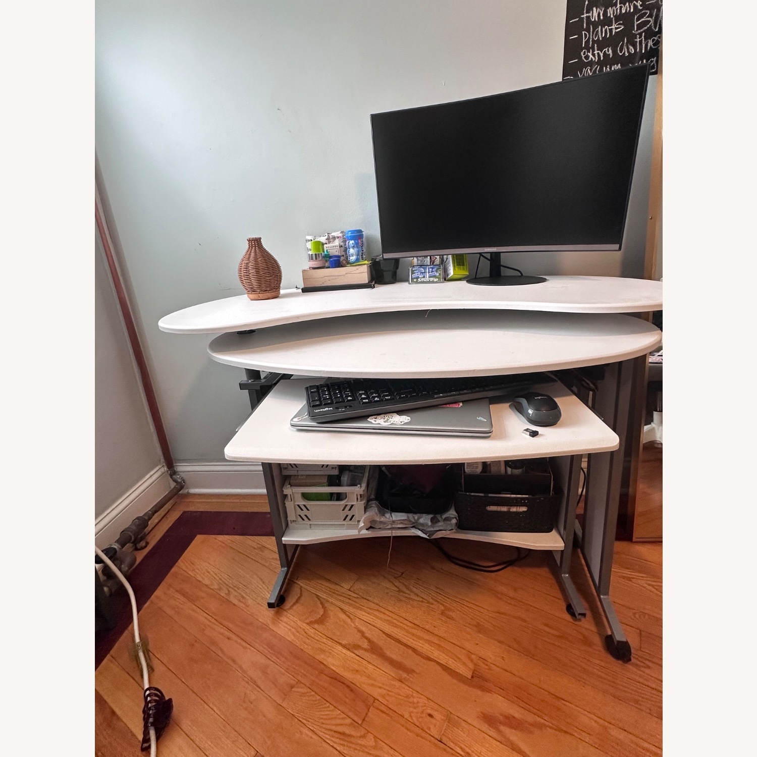 White Desk - image-4