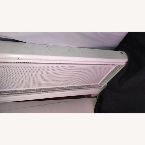 Used White Wood Queen Bed for sale on AptDeco