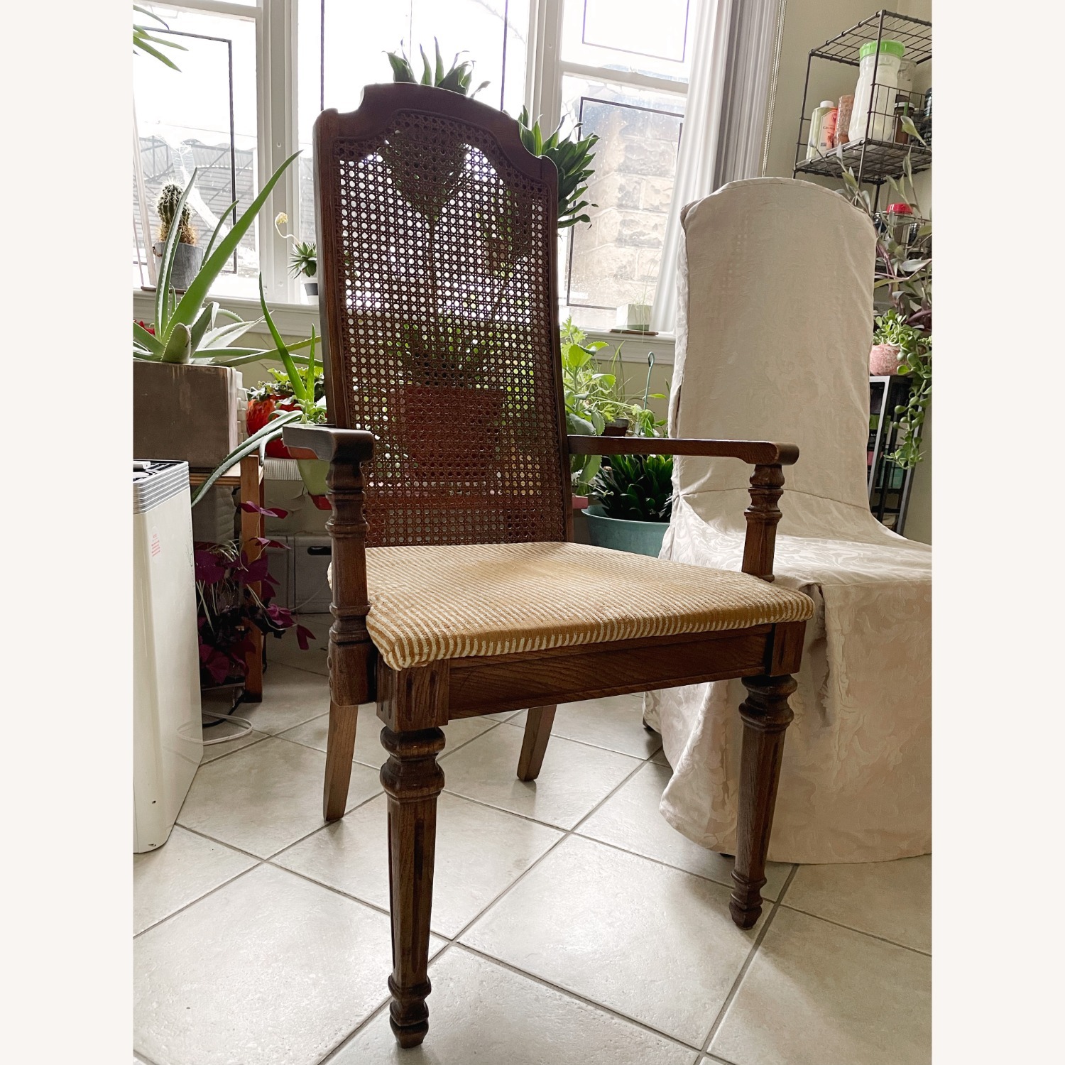 Broyhill Set of 8 Vintage Dining Chairs - image-3