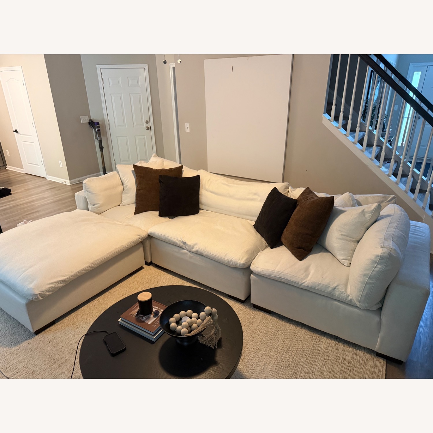 Value City White Fabric 3+ Piece Sectional - image-2