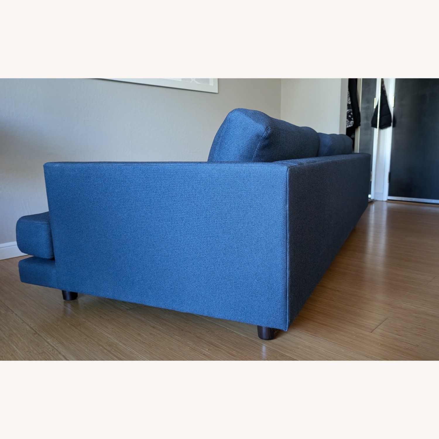 Knoll D'Urso Sofa 7.5' Indigo Hourglass Fabric - image-9