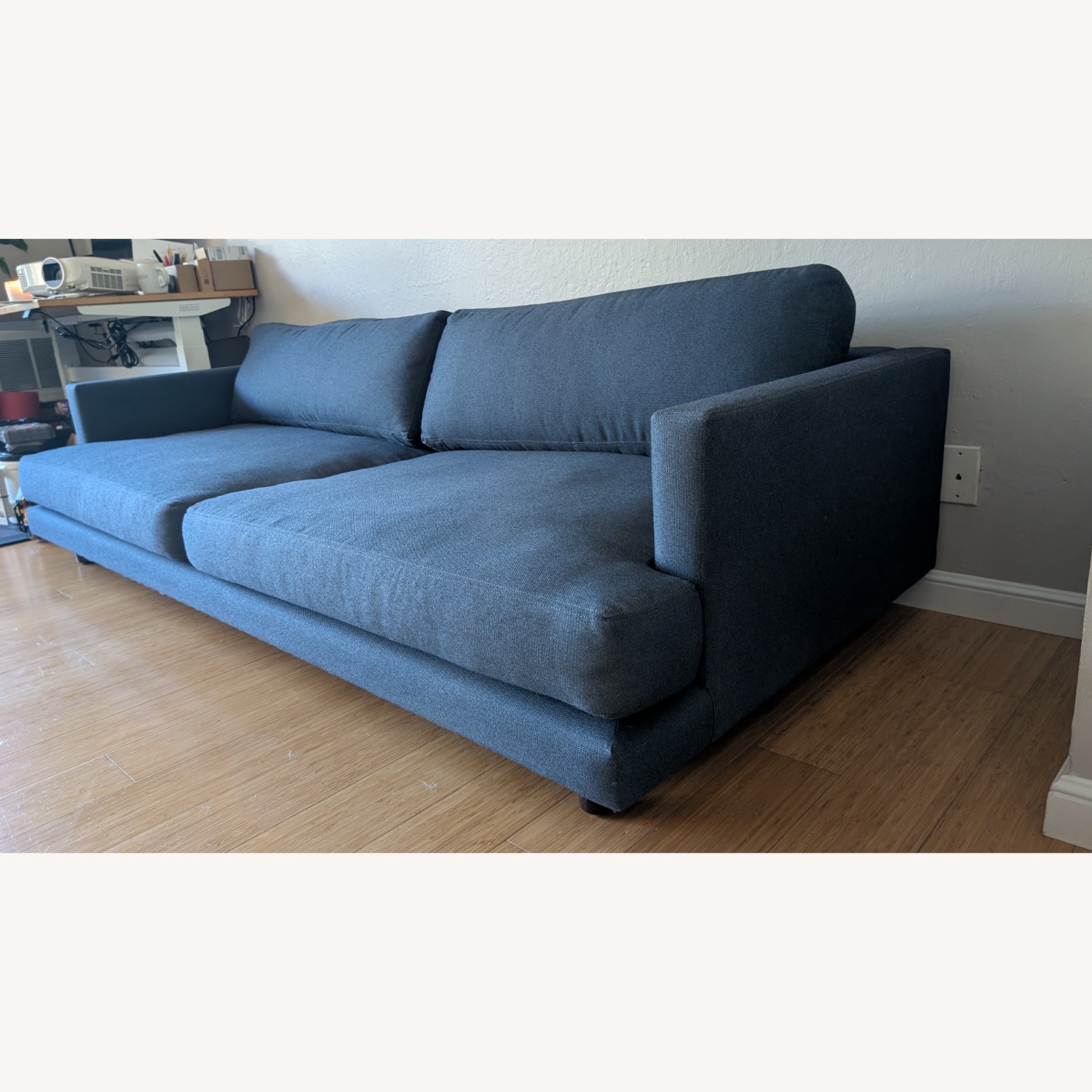 Knoll D'Urso Sofa 7.5' Indigo Hourglass Fabric - image-7