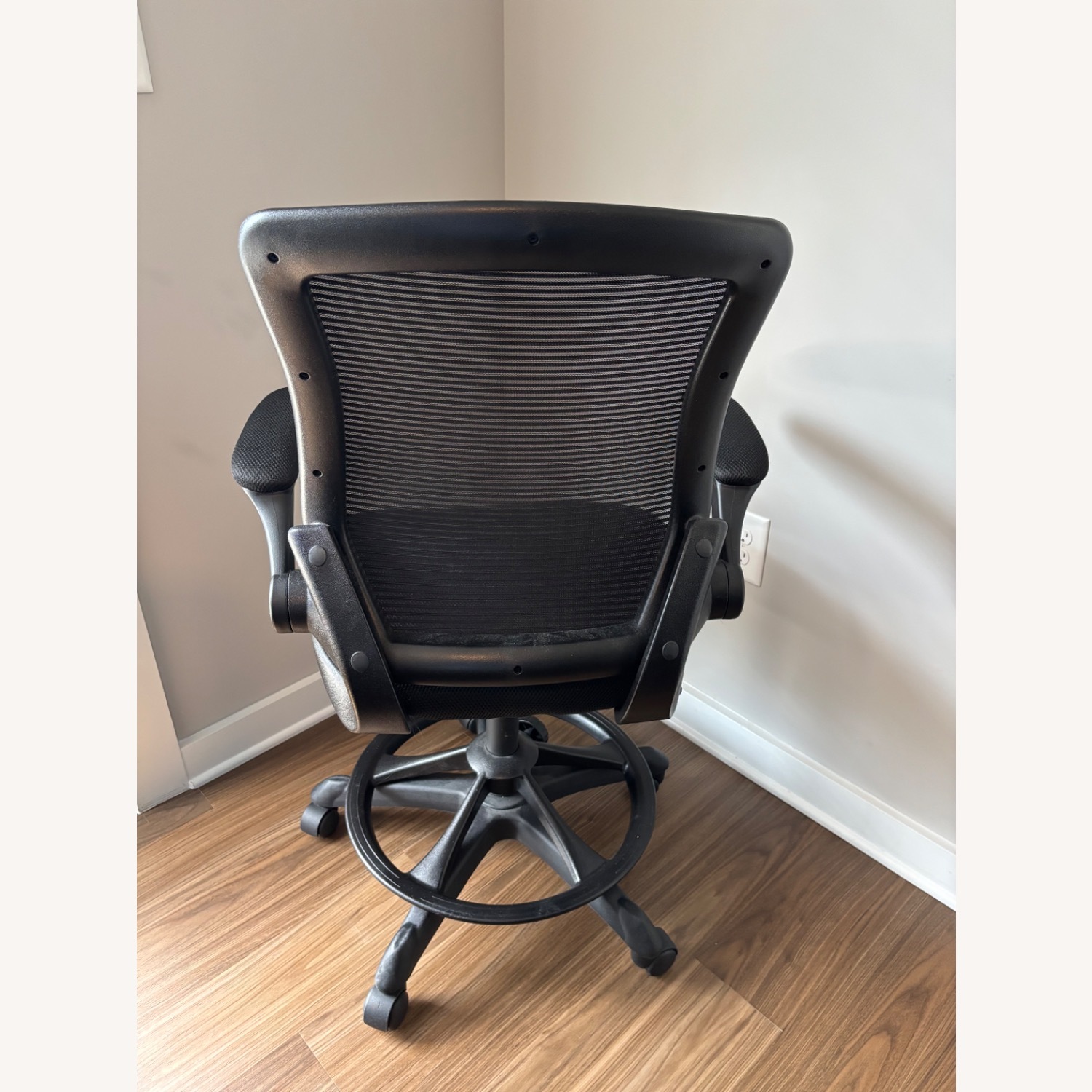 Black Adjustable Rolling Office Chair - image-3