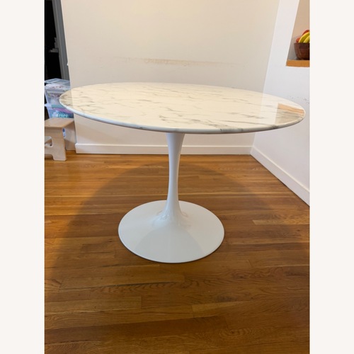 Used Modway Lippa Tulip Table for sale on AptDeco