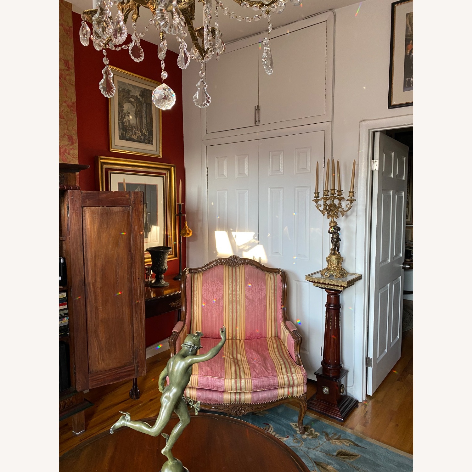 Vintage/Antique Finds Armchair - image-4