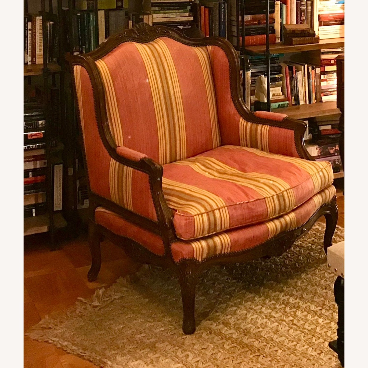 Vintage/Antique Finds Armchair - image-2
