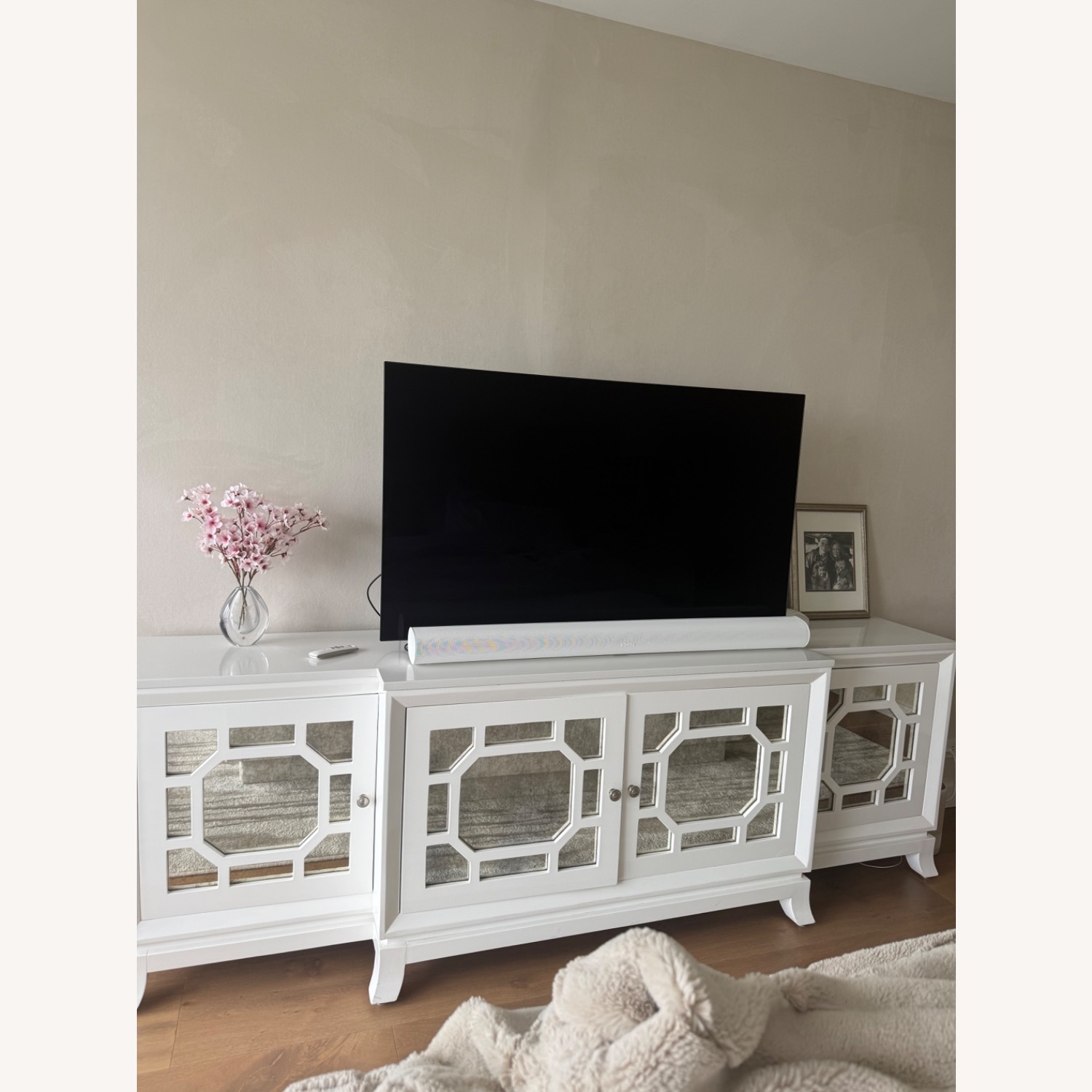 White Lacquer Sideboard - image-4