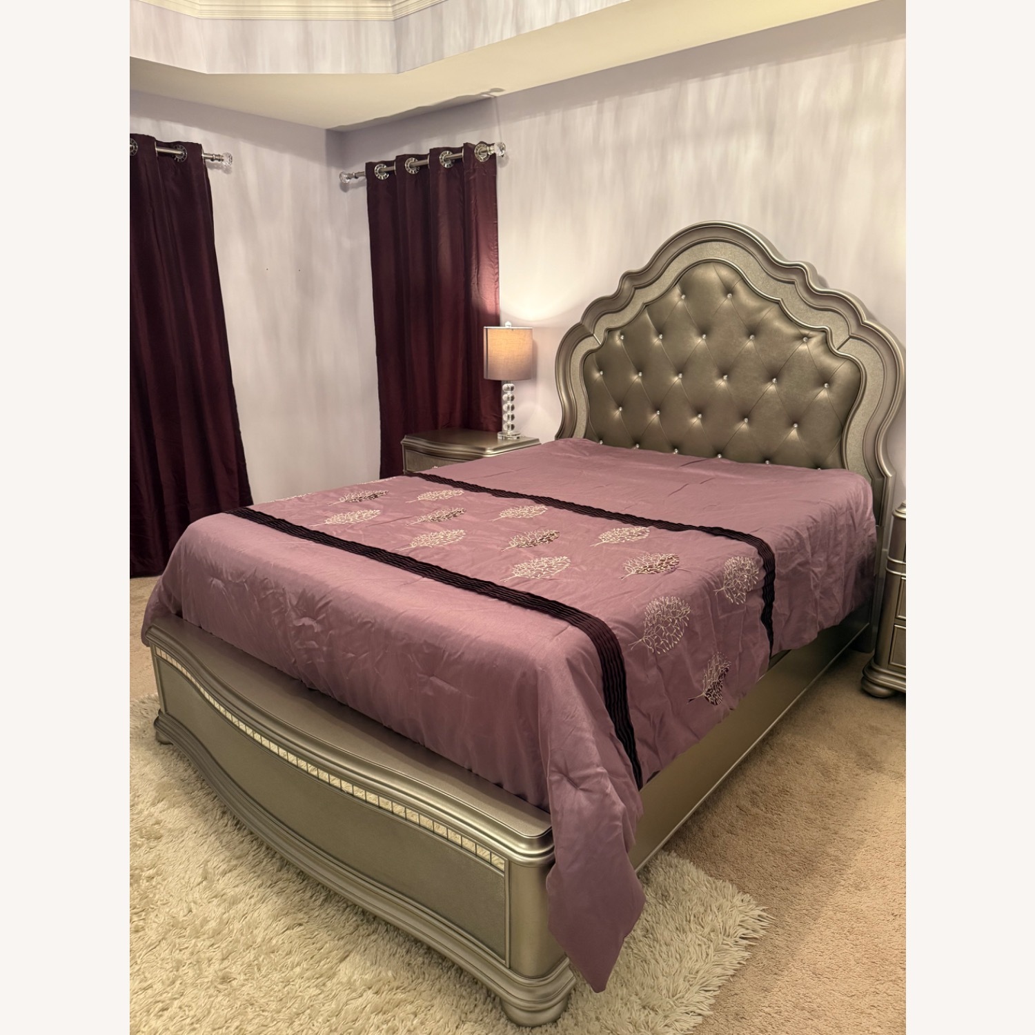 Havertys Brigitte Silver Queen Bed - image-2