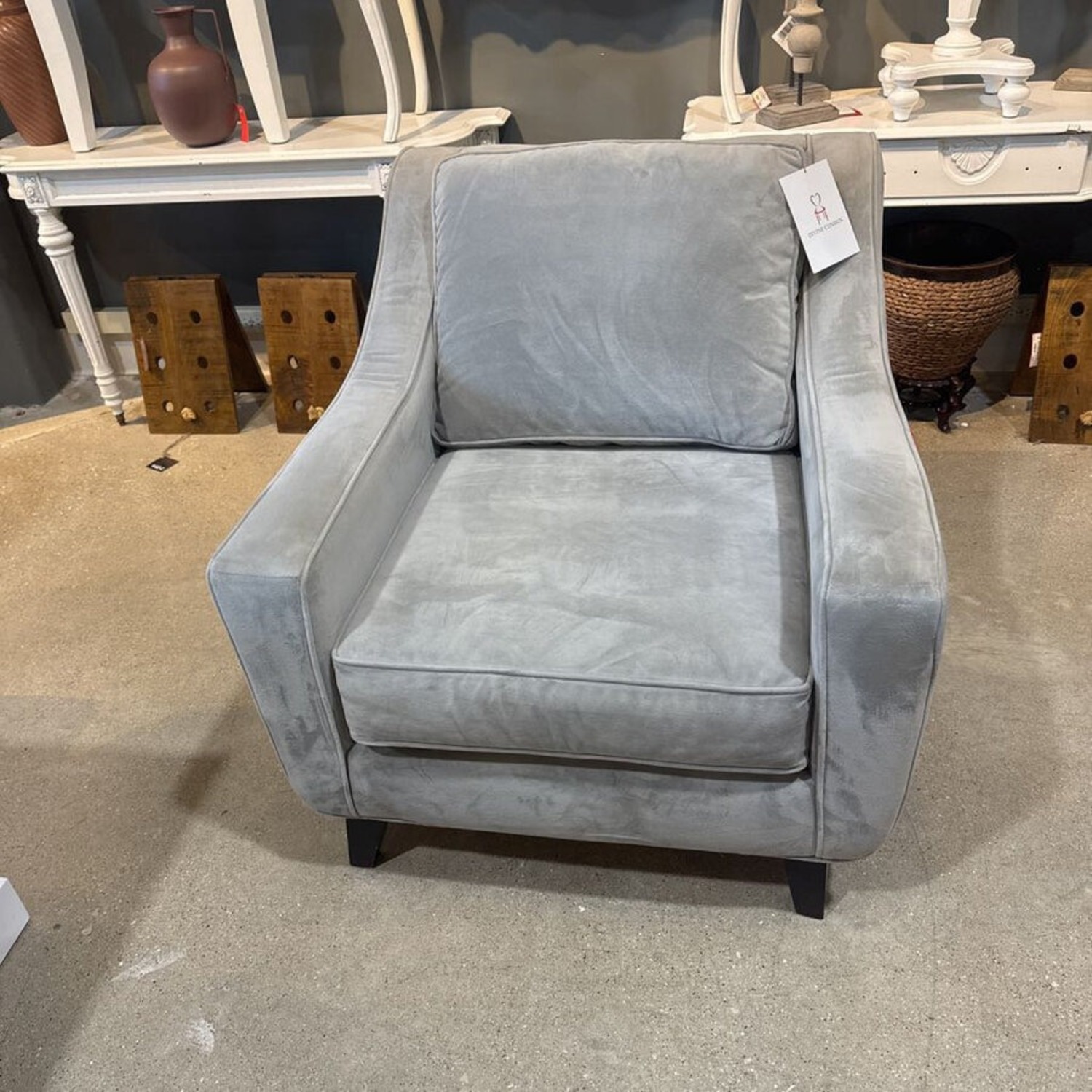 Velvet Curve-Arm Accent Chair Dove Gray - image-4