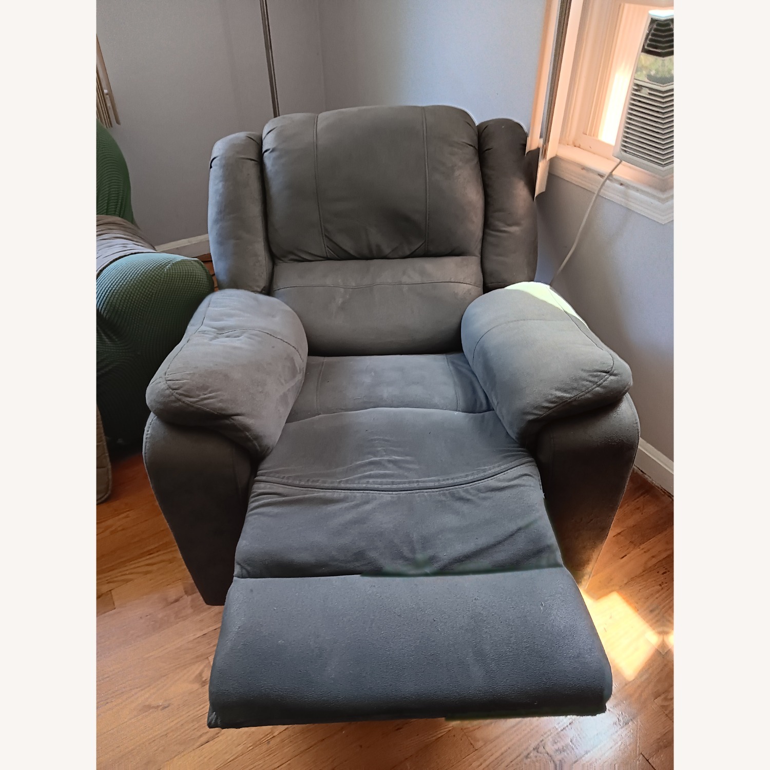 Contemporary Recliner - image-2