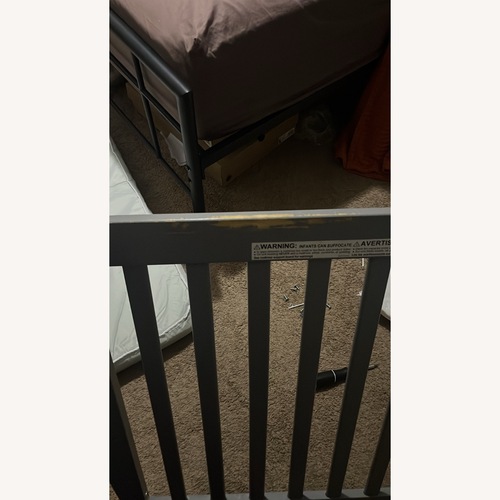 Used DaVinci mini crib for sale on AptDeco