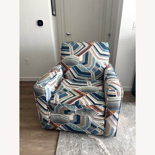 Used Rooms To Go Lennon Fabric Accent Chair for sale on AptDeco