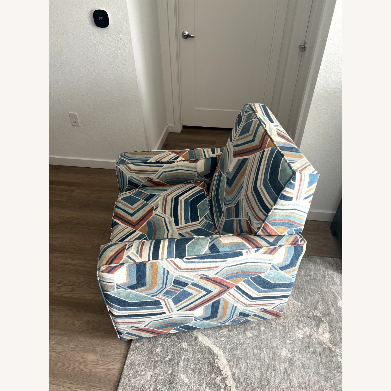 Rooms To Go Lennon Fabric Accent Chair - image-4
