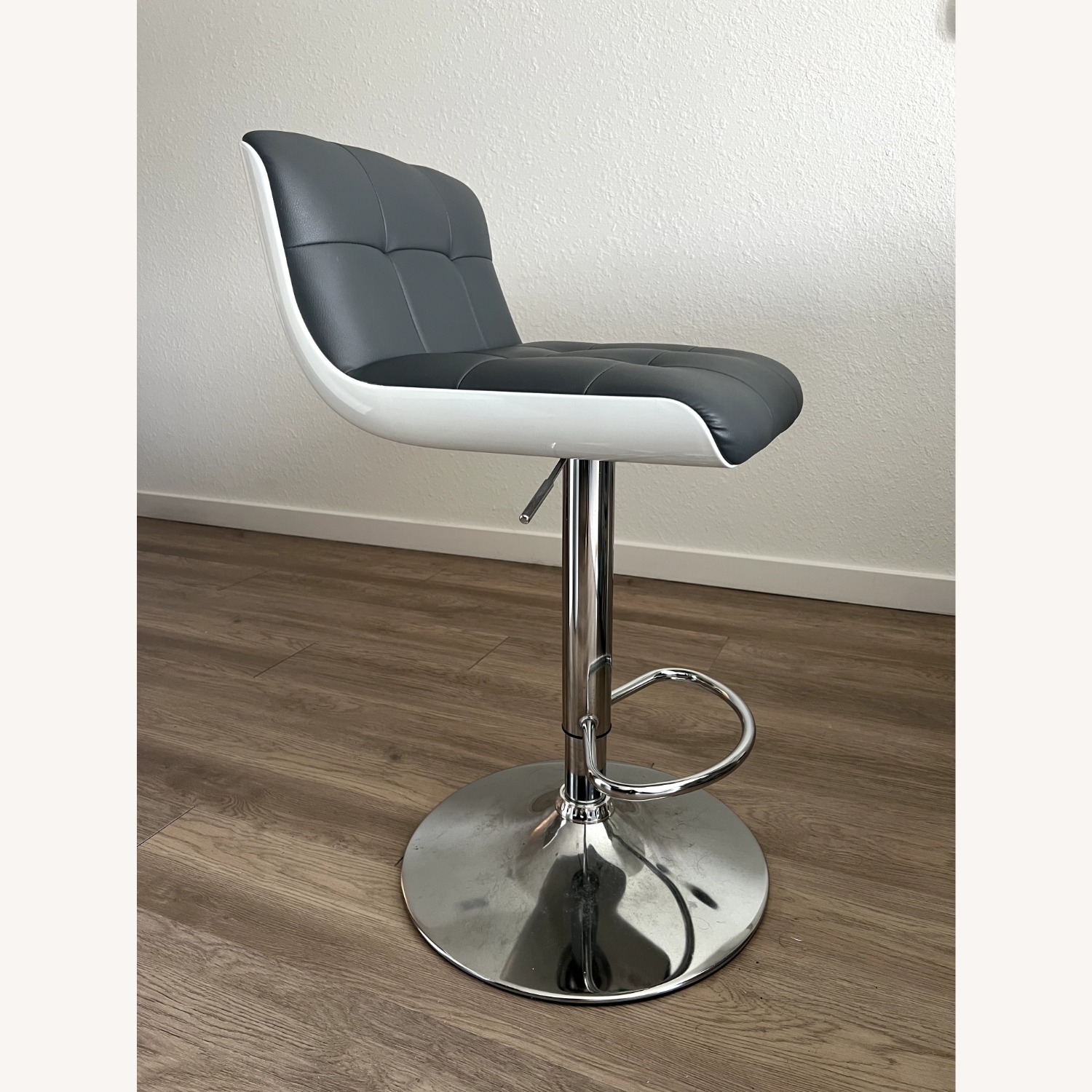 Rooms To Go Falsley Dark Gray Fabric Stools - image-8