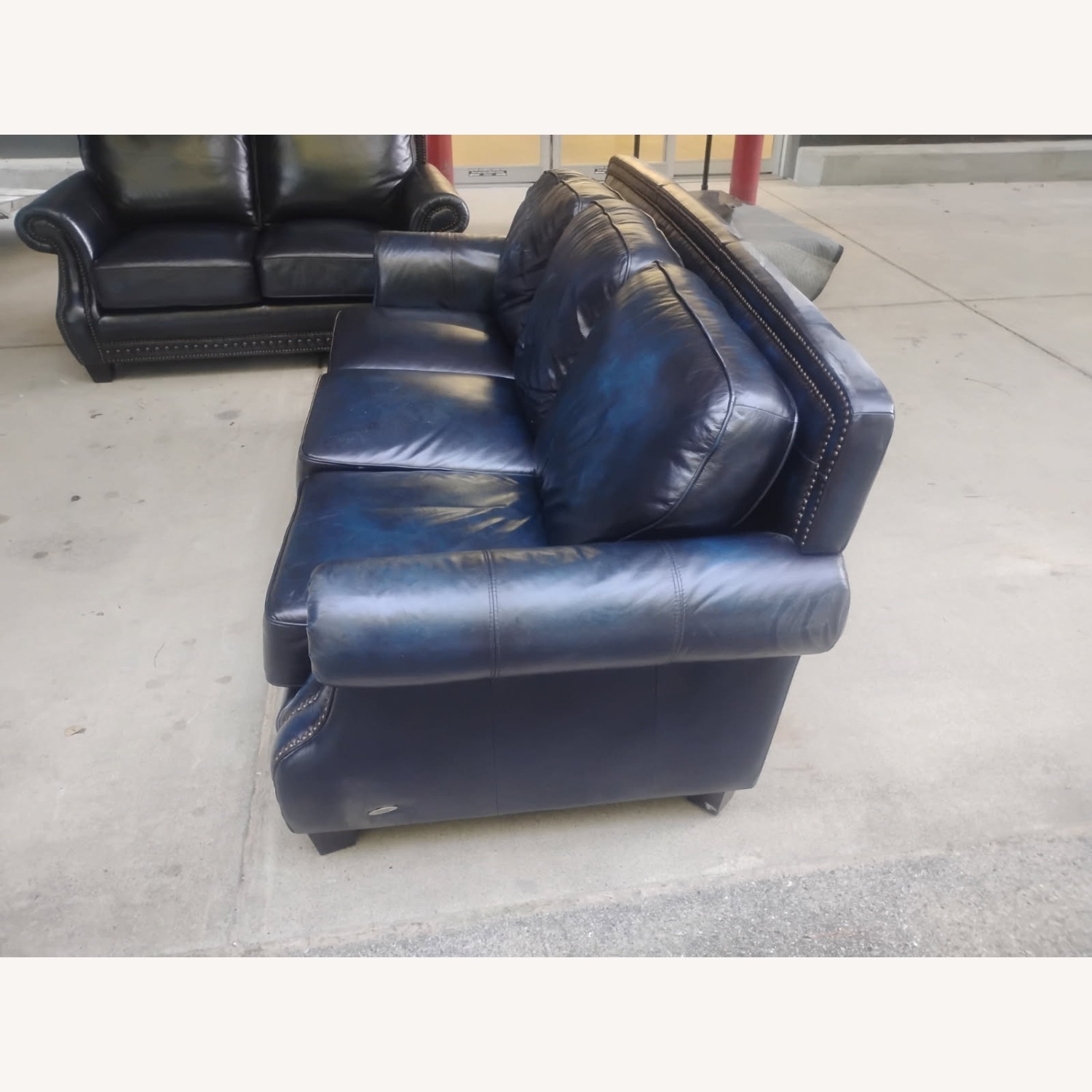 Rooms To Go Calvano Cindy Crawford Sofa Bed - image-3