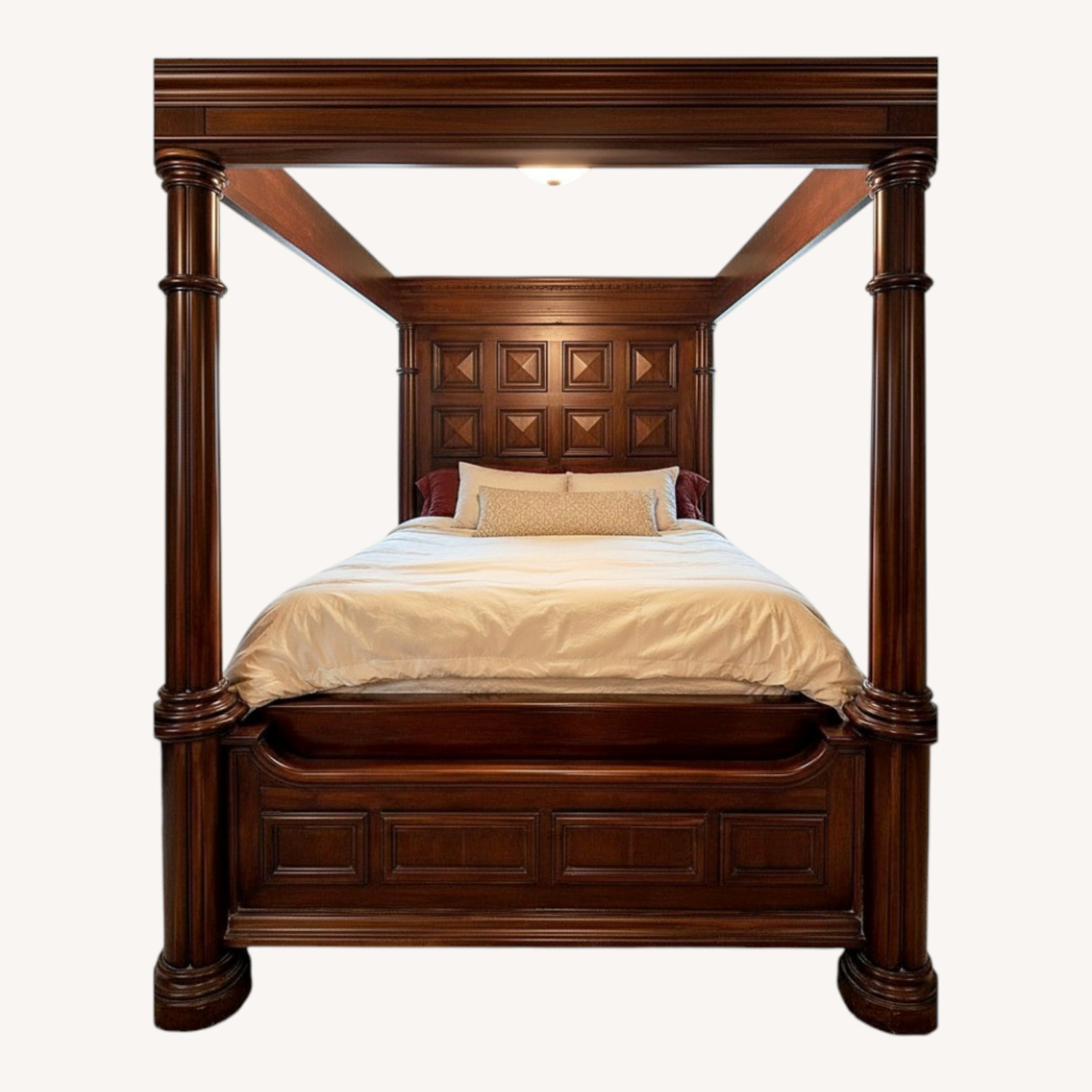 Traditional Chippendale Queen Bed - image-0