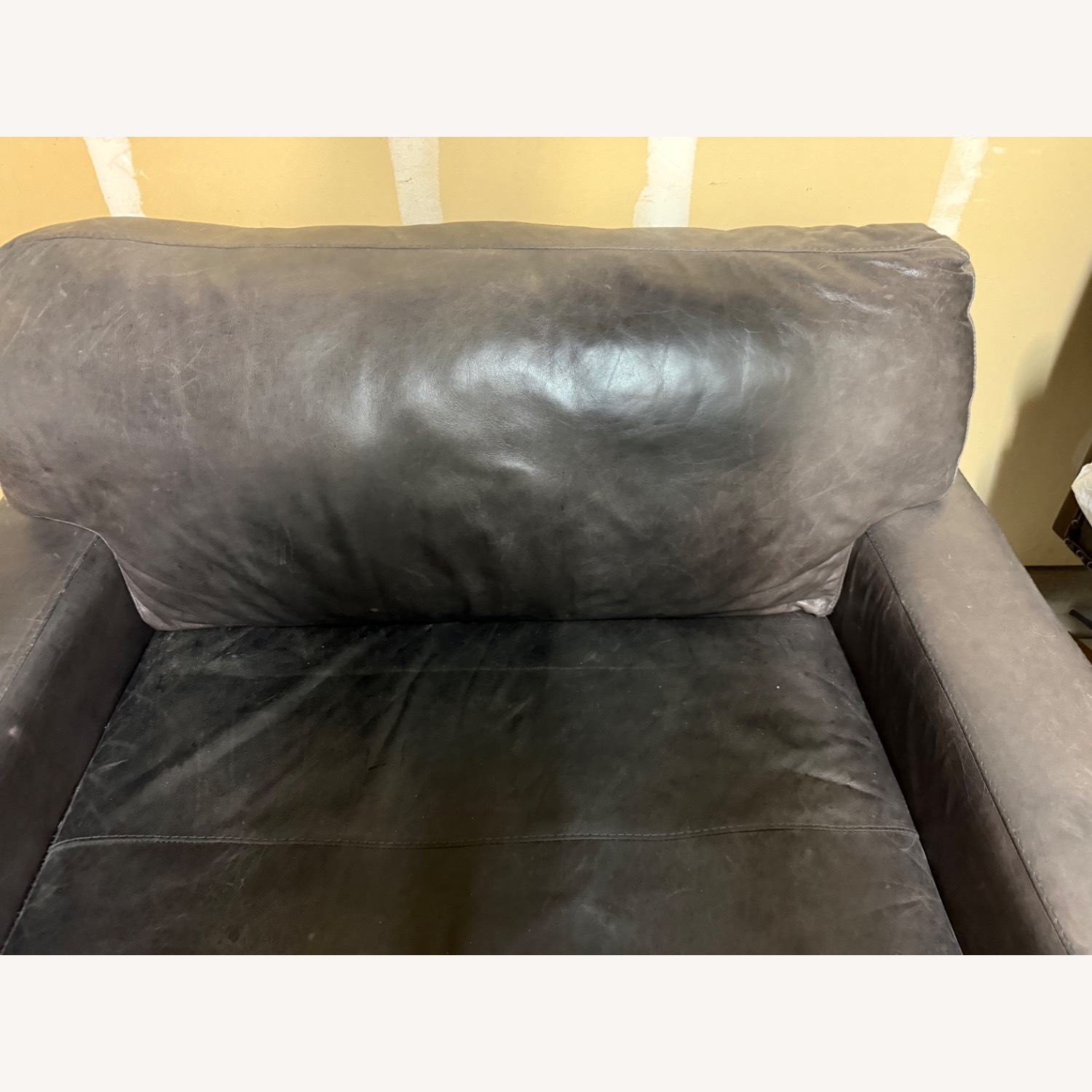 Soft Line Italy Ravella Leather Maxi Chair - image-9