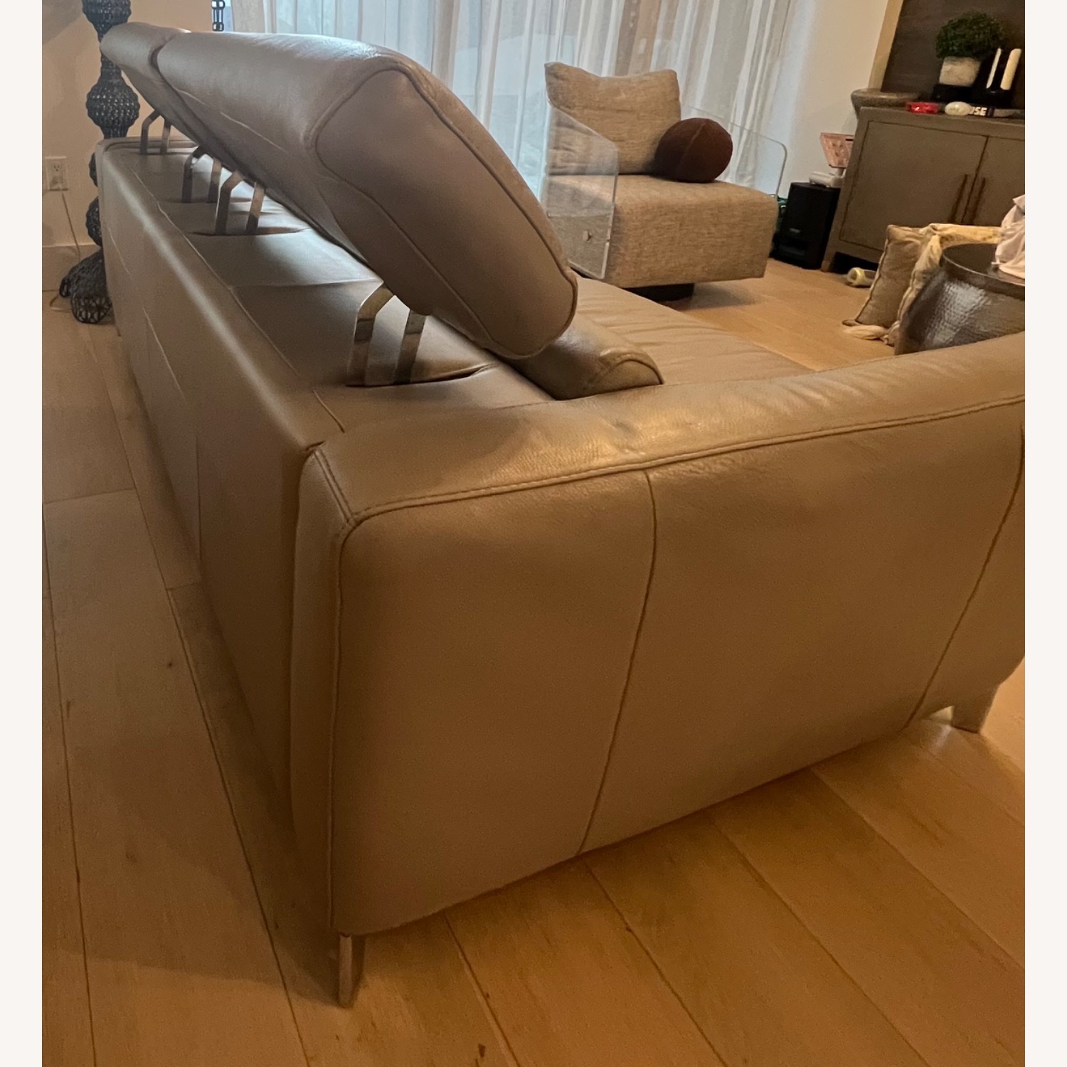 Natuzzi Light Gray Leather 3+ Seater Sofa - image-6