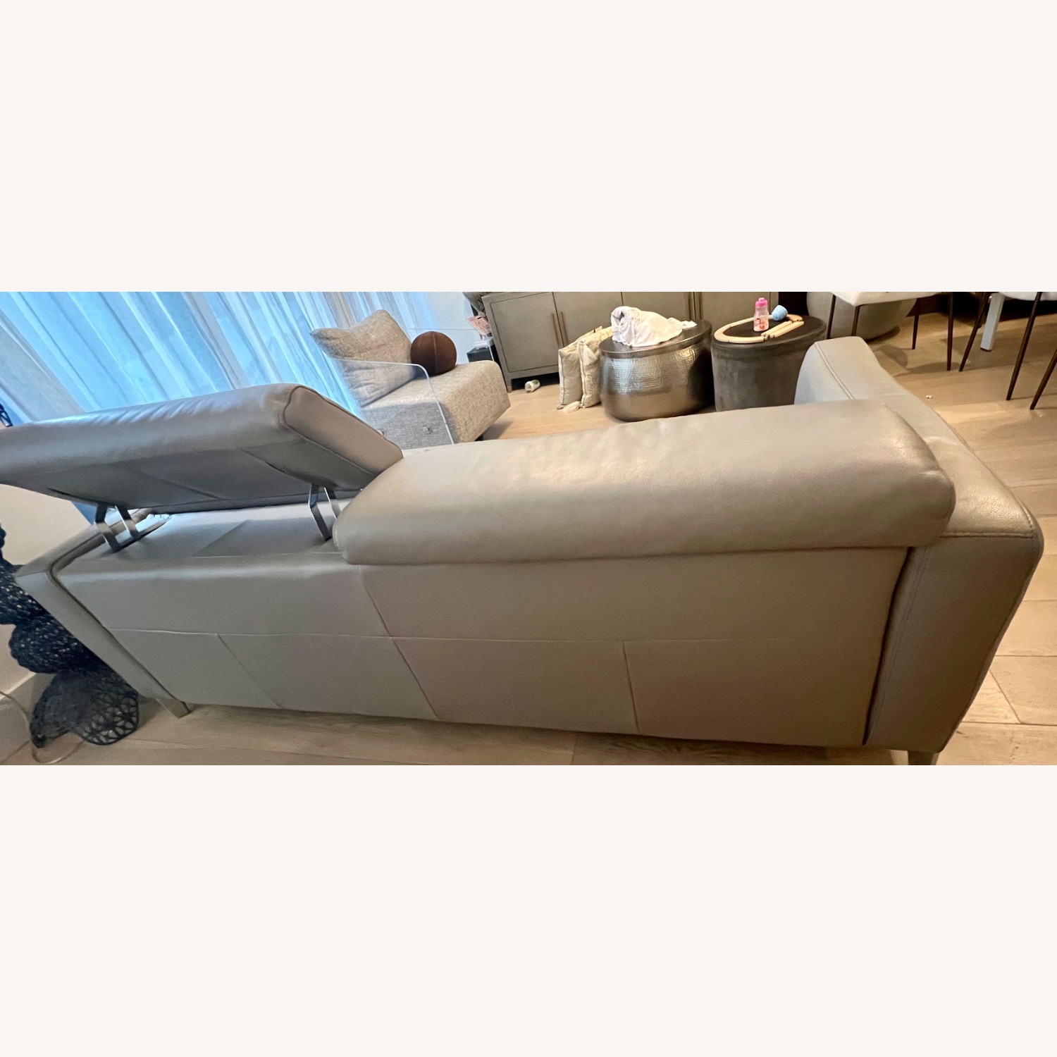 Natuzzi Light Gray Leather 3+ Seater Sofa - image-7