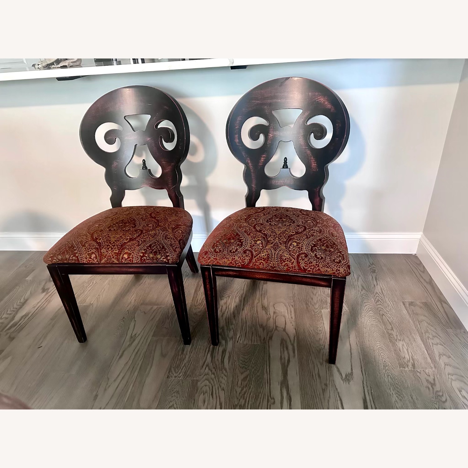 8 Art Aesigned Dining Chairs - image-2