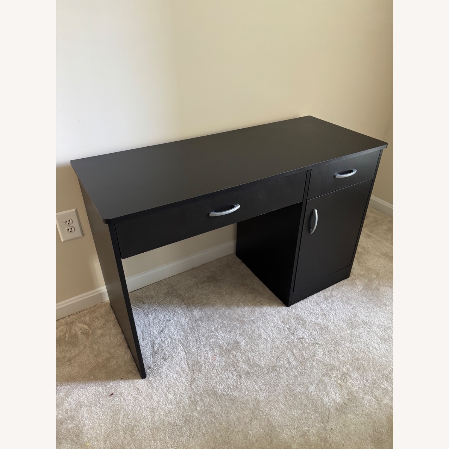 Black Desk - image-1