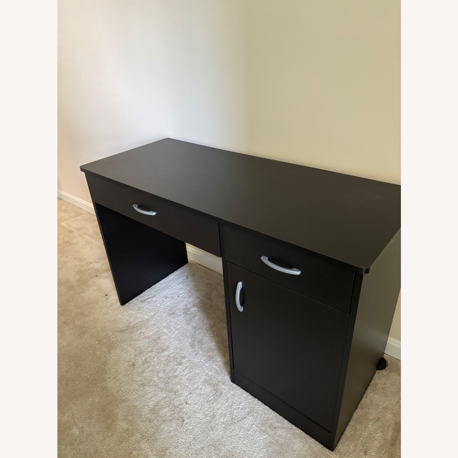 Black Desk - image-2