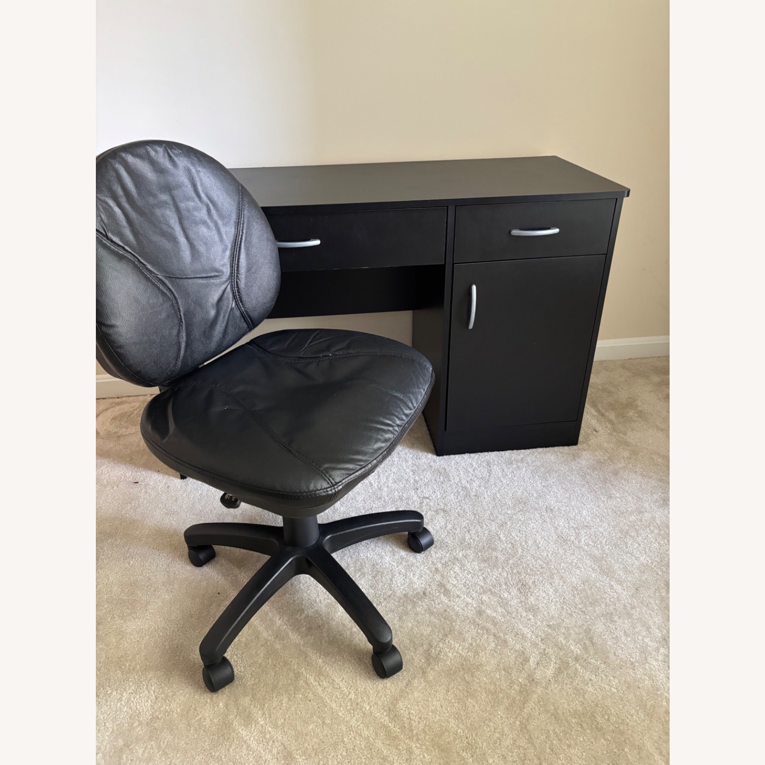 Black Desk - image-4