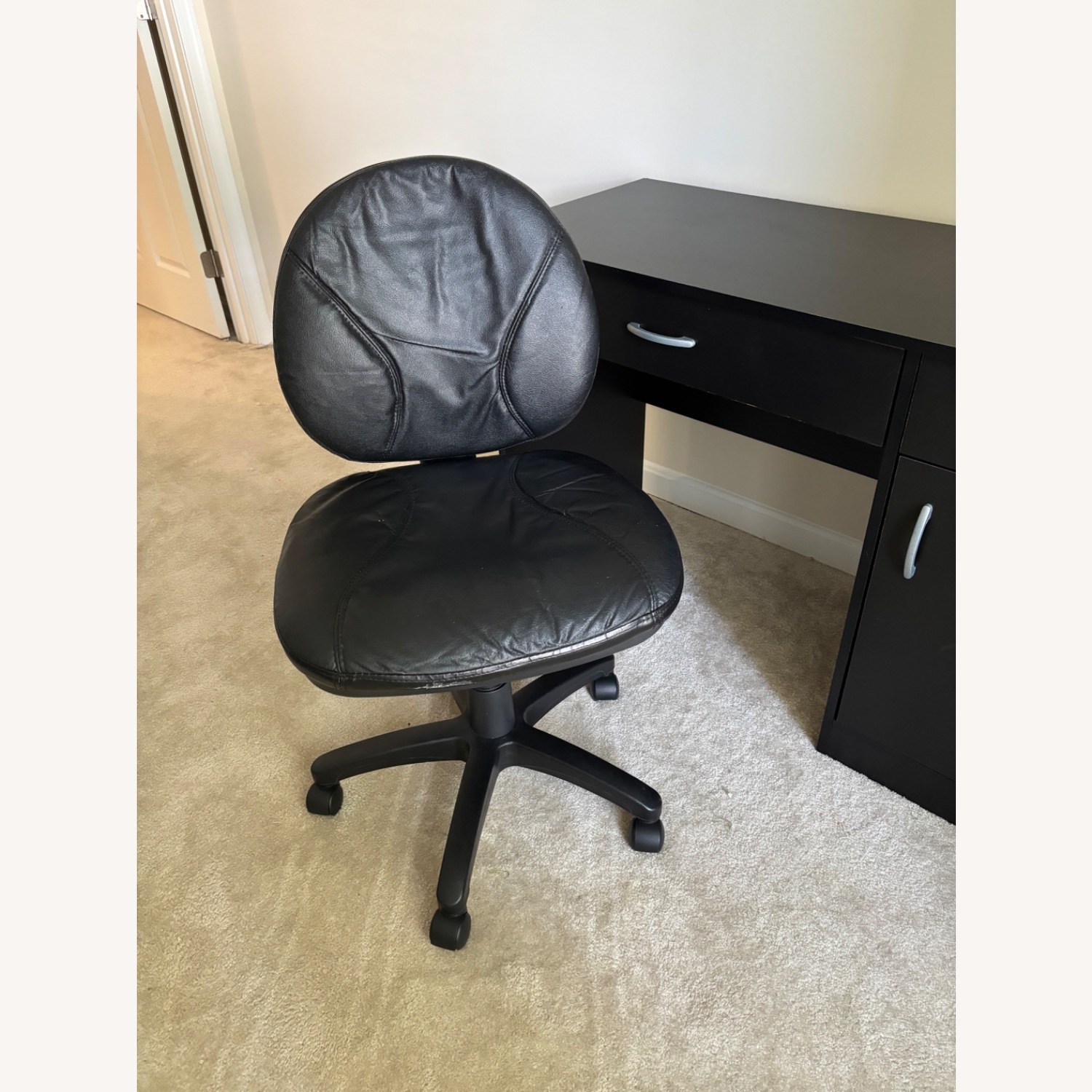 Black Desk - image-3